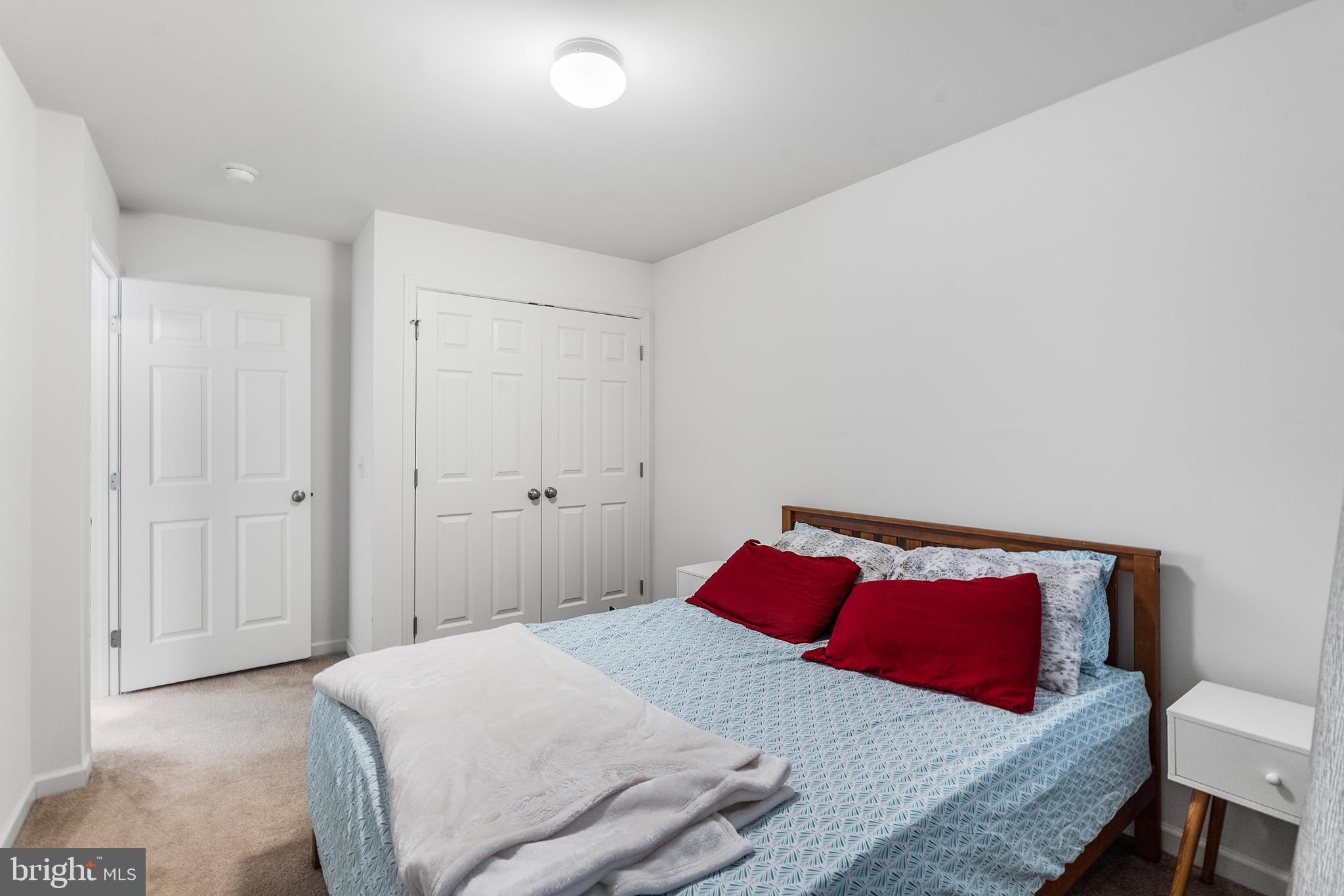 TIDBURY CROSSING - Residential