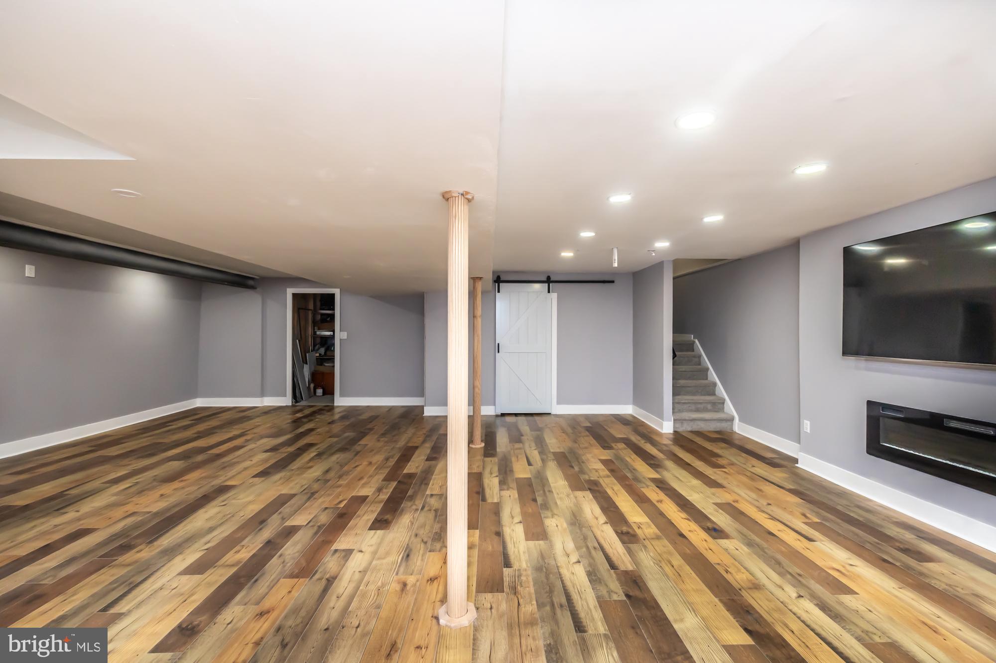 COWAN ESTATES - Residential