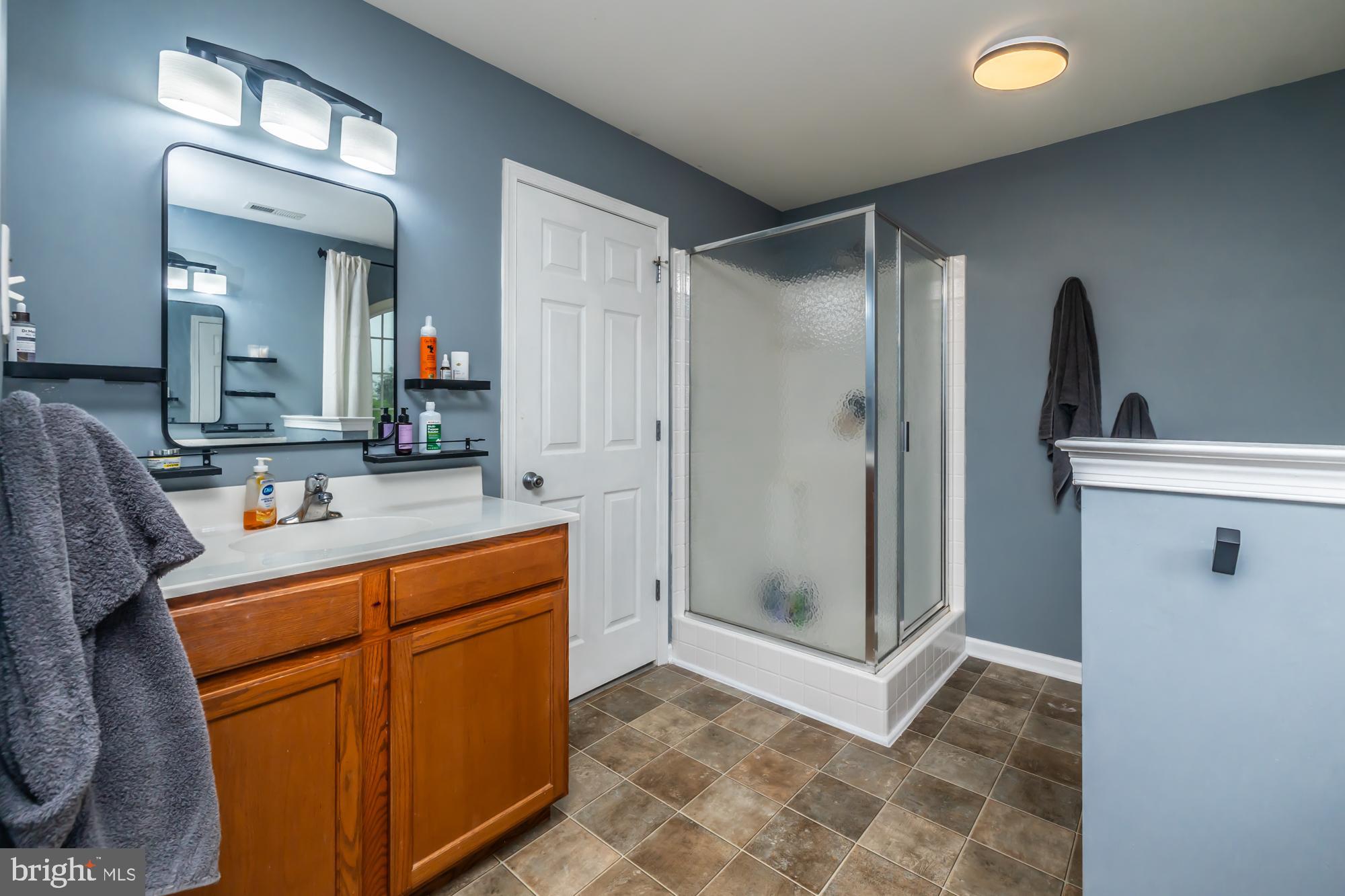 COWAN ESTATES - Residential