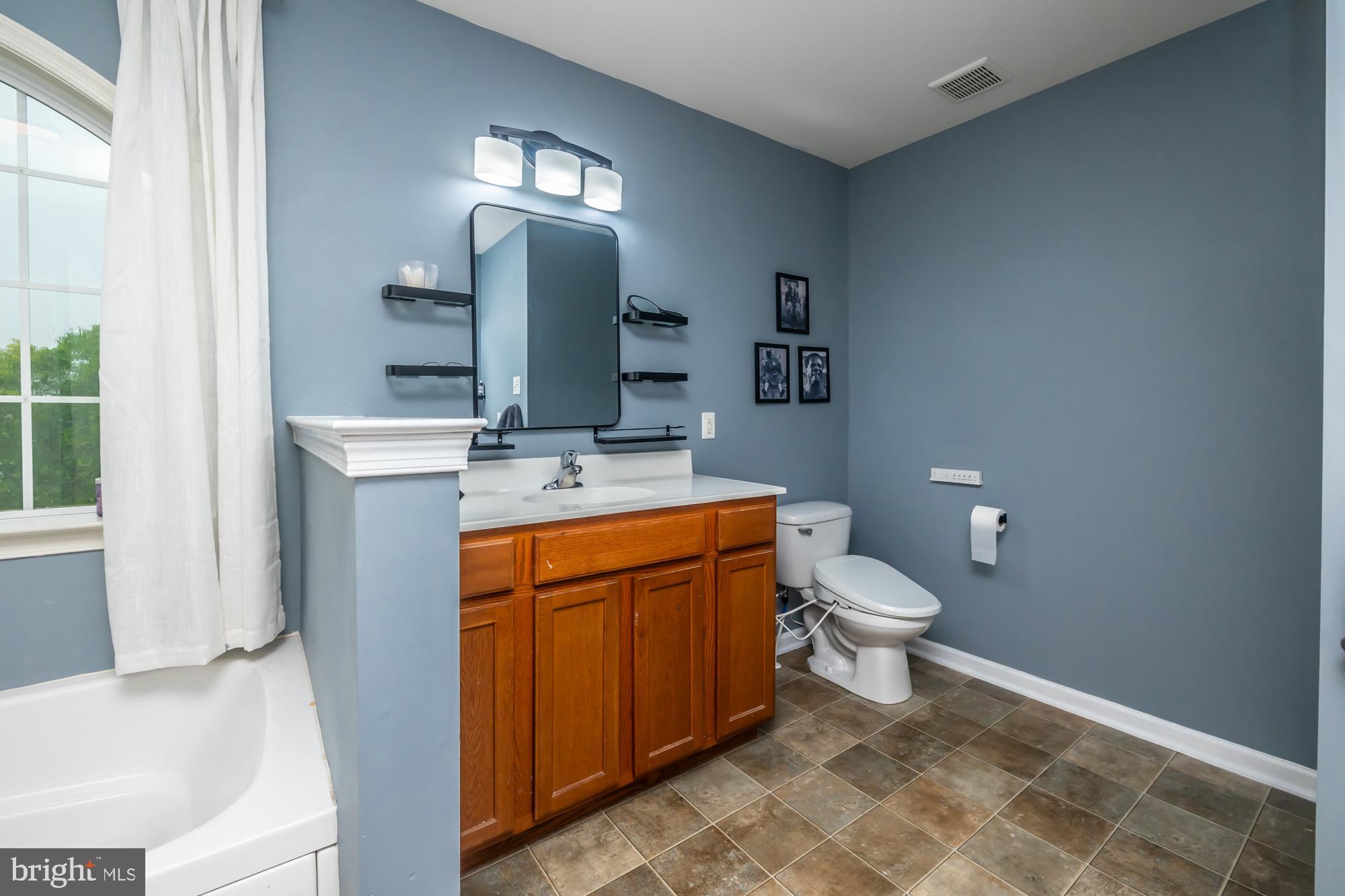 COWAN ESTATES - Residential