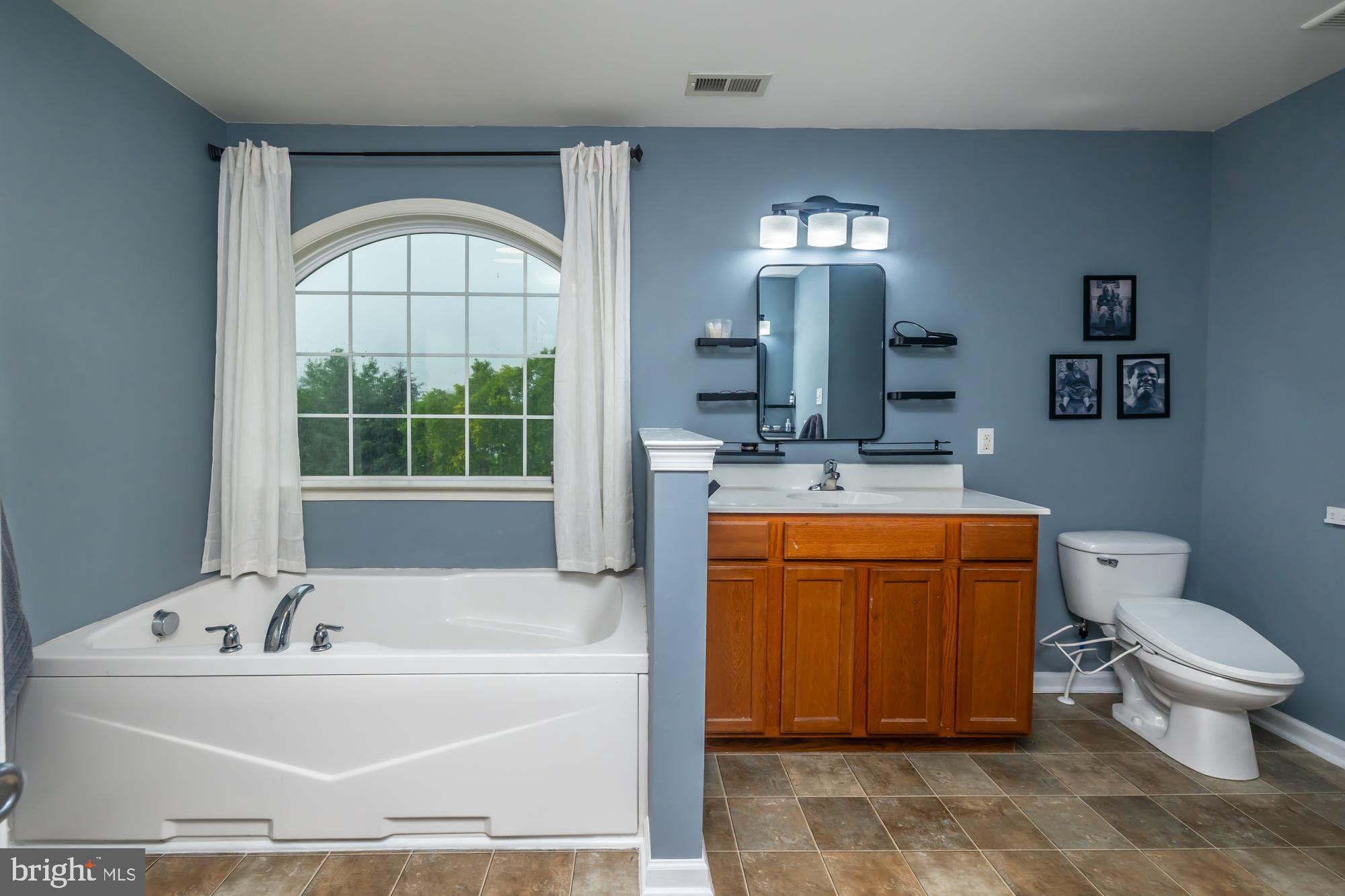 COWAN ESTATES - Residential