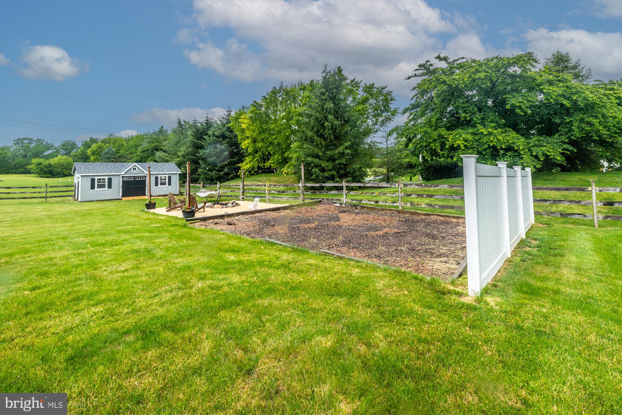 COWAN ESTATES - Residential