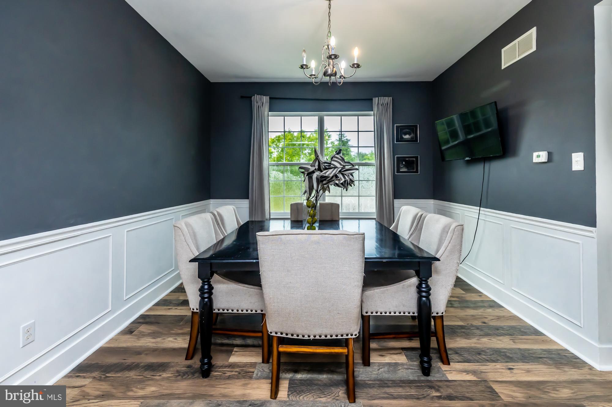 COWAN ESTATES - Residential