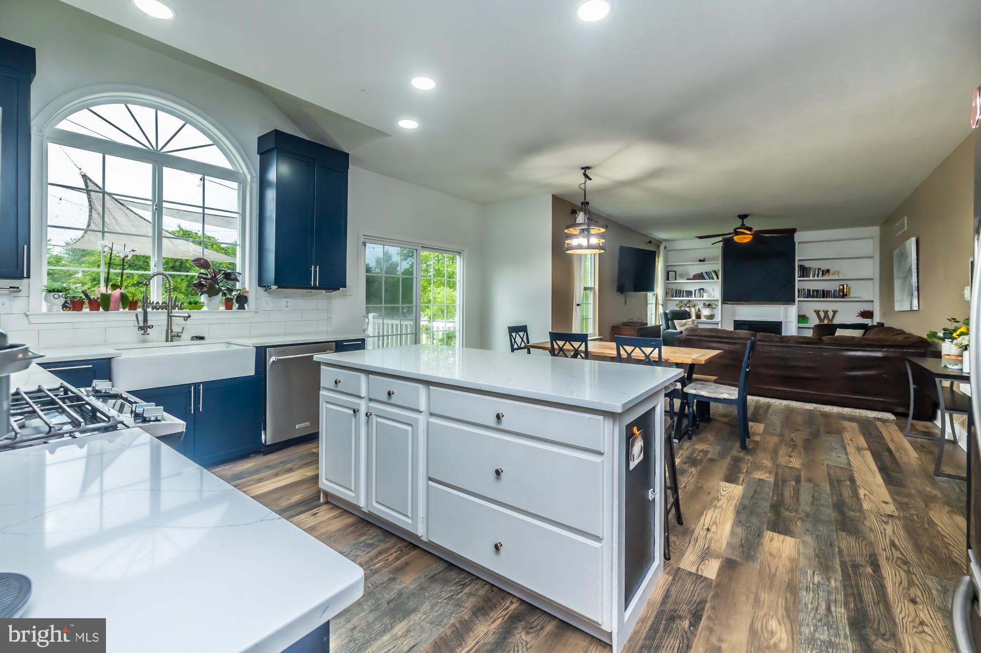 COWAN ESTATES - Residential