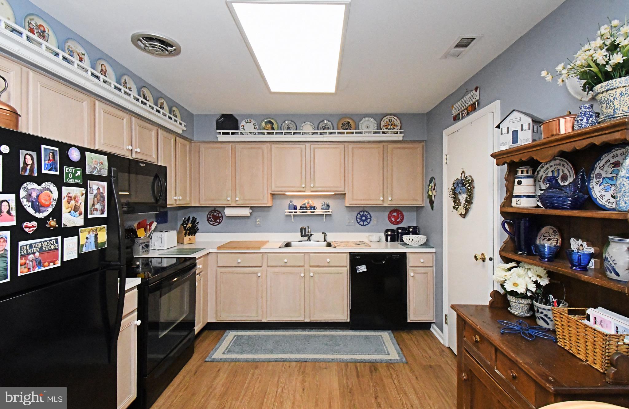 MONTGOMERY PLACE - Residential