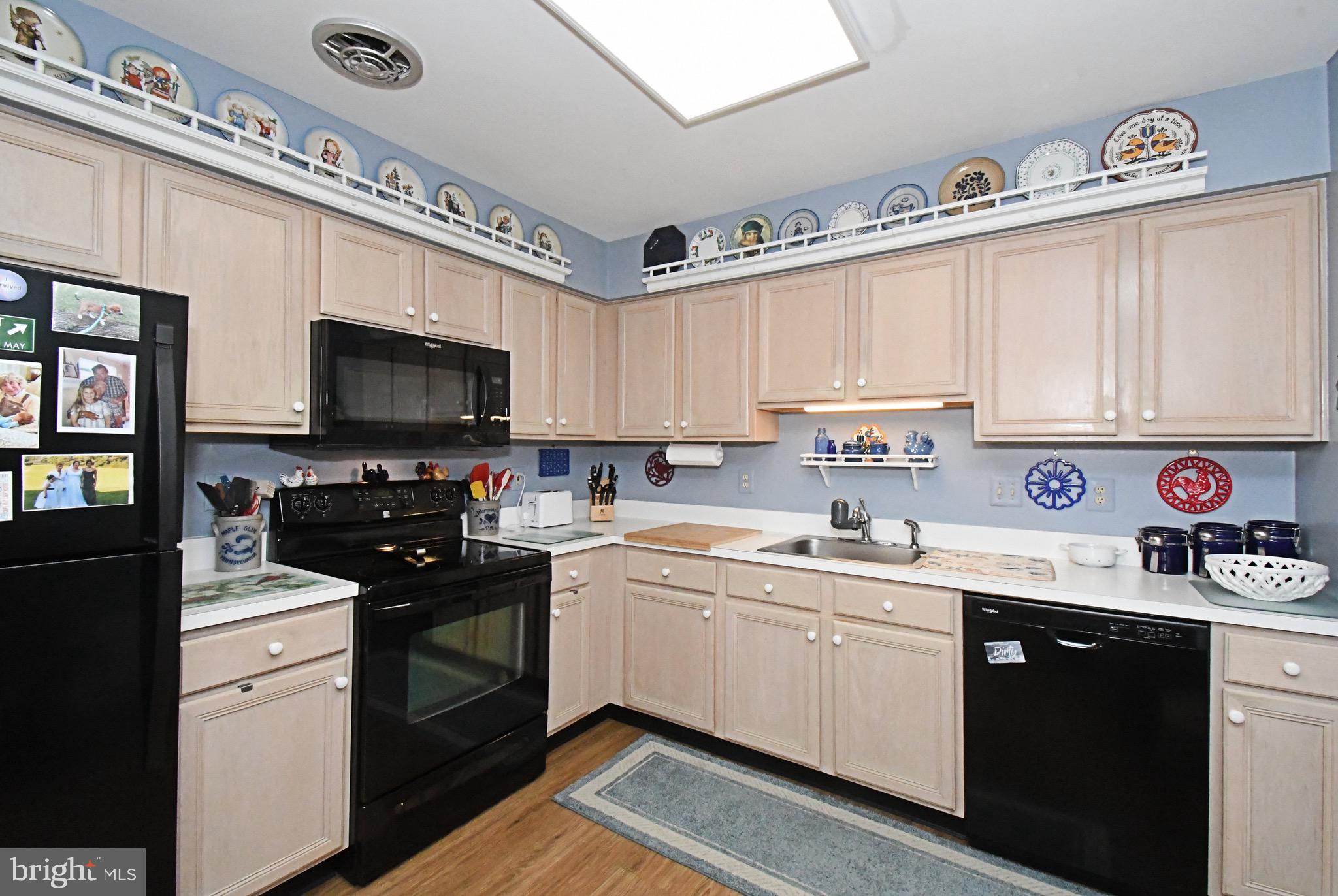 MONTGOMERY PLACE - Residential