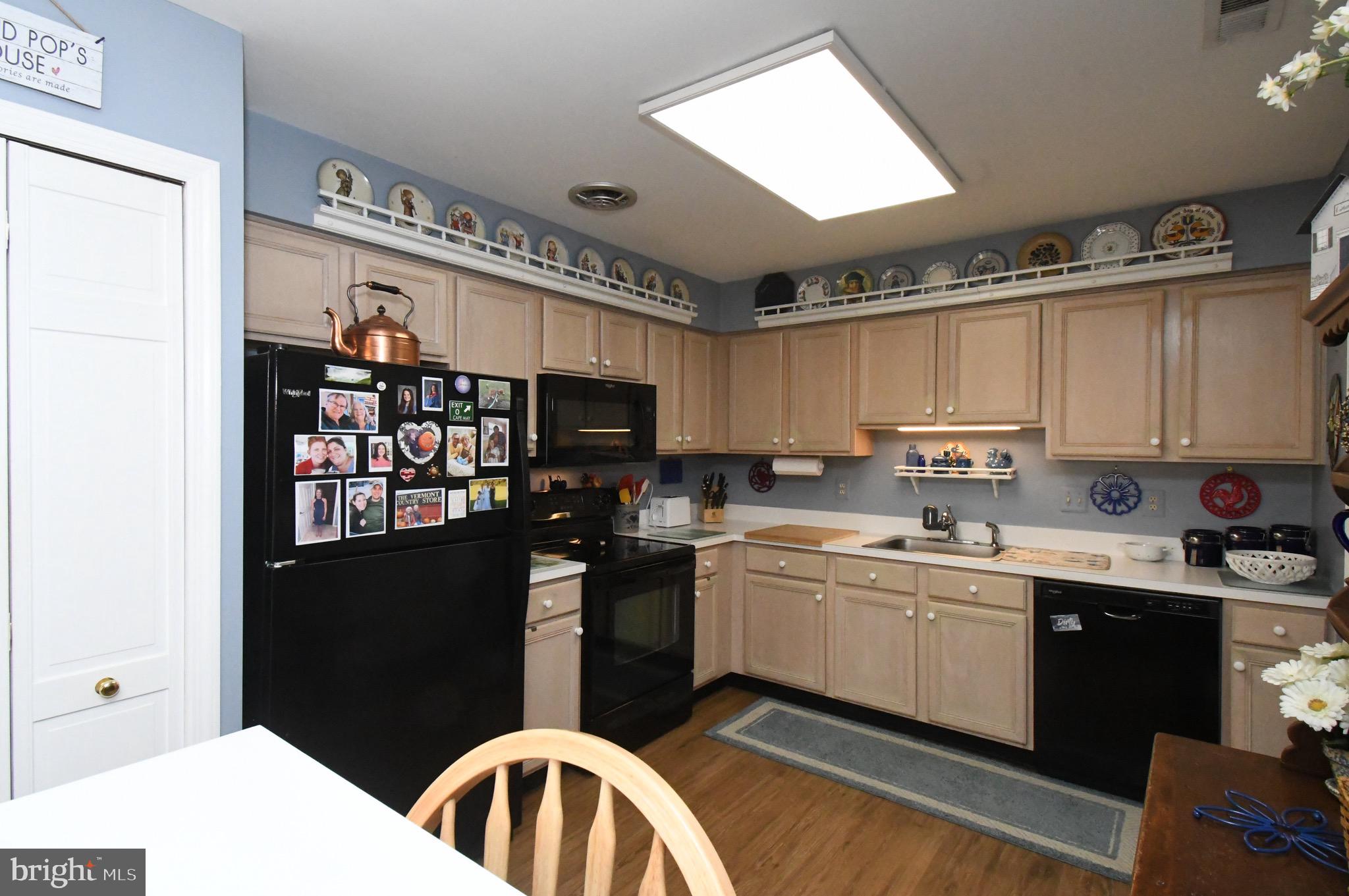MONTGOMERY PLACE - Residential