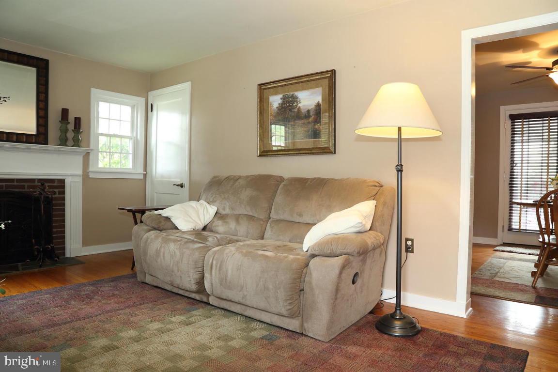 NEW HOLLAND - Residential