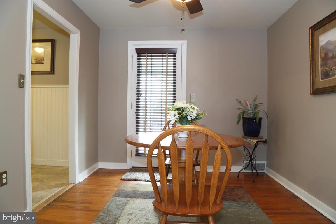 NEW HOLLAND - Residential