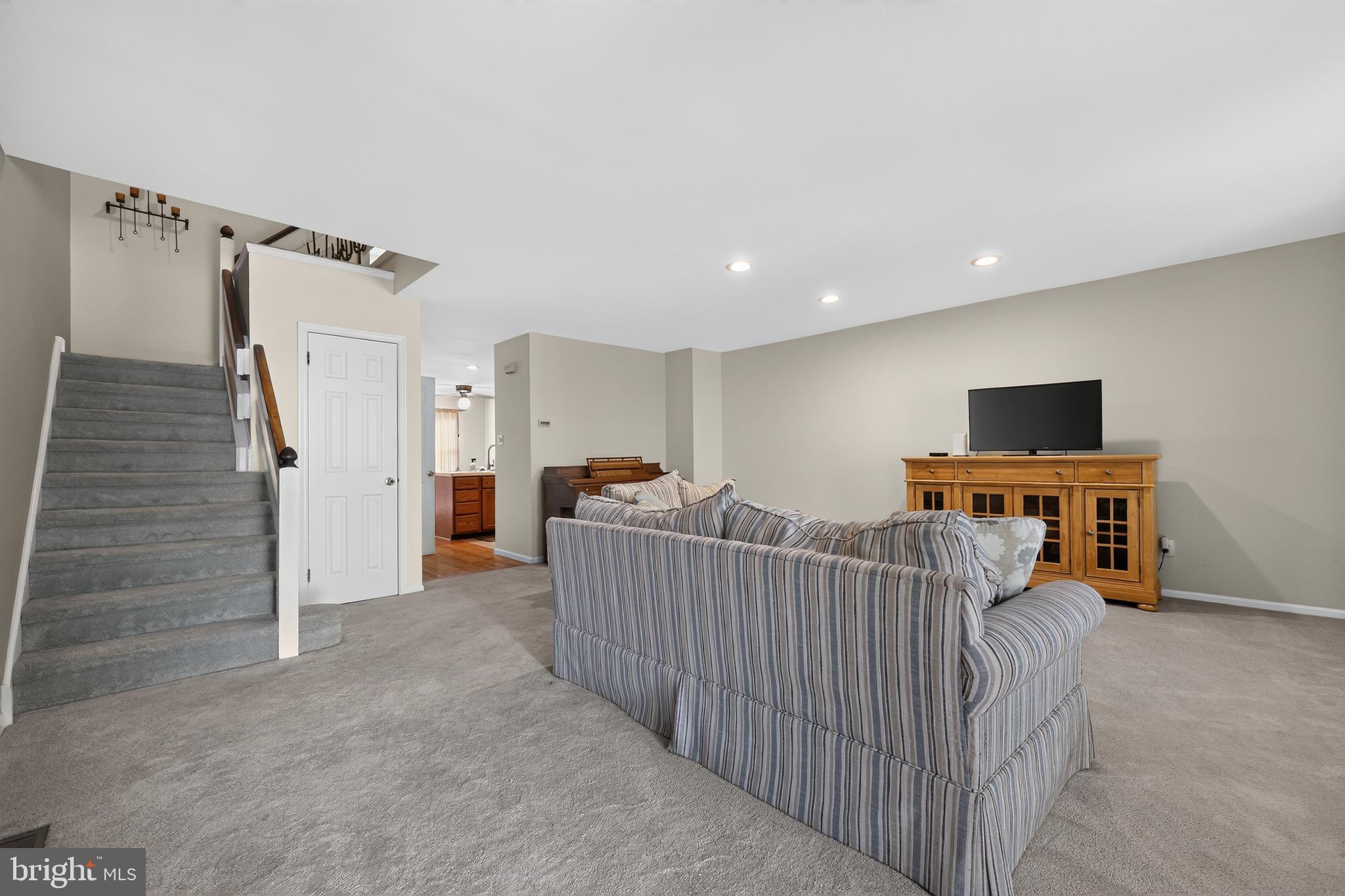 REGENTS PARK - Residential