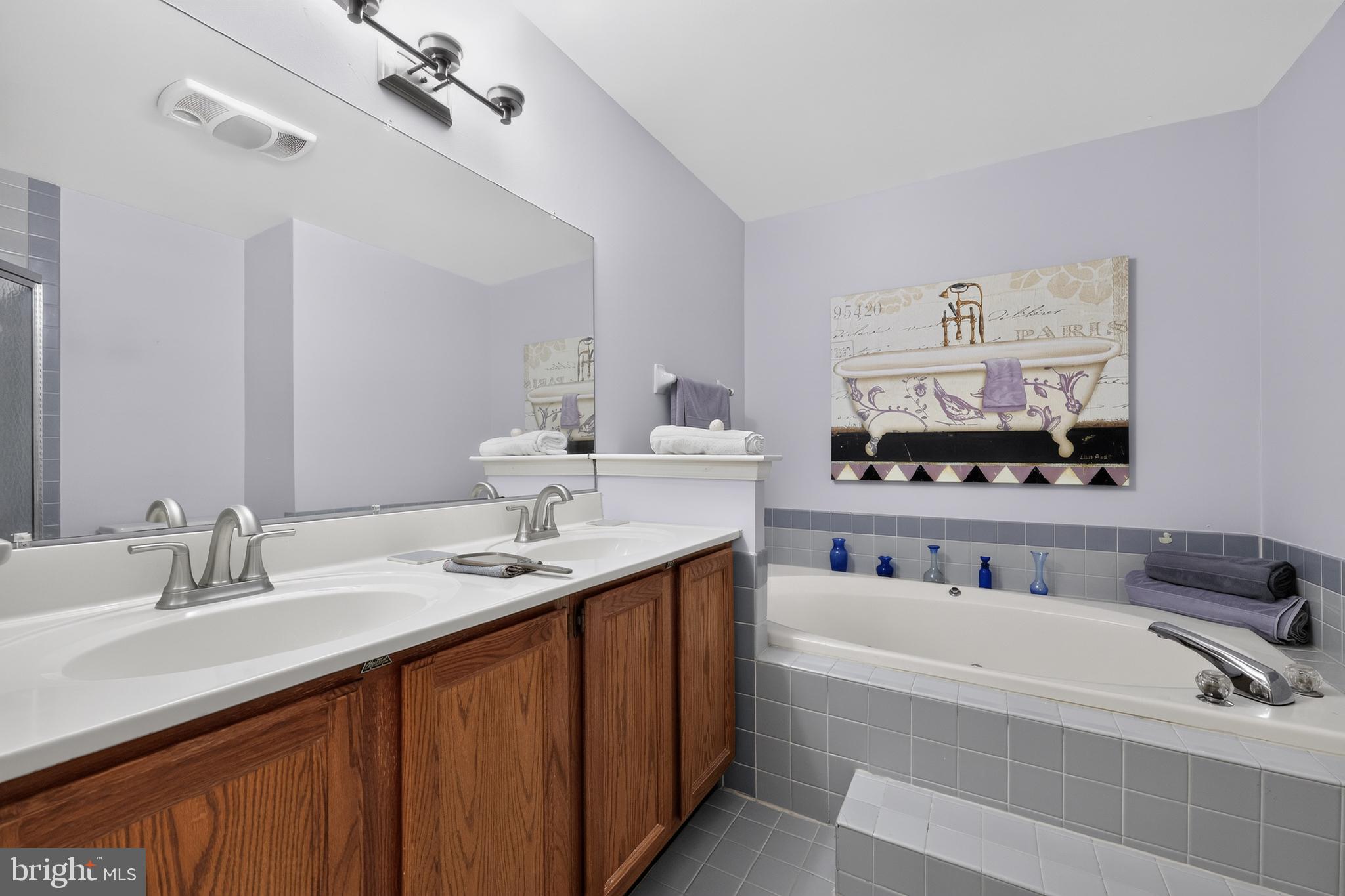 REGENTS PARK - Residential