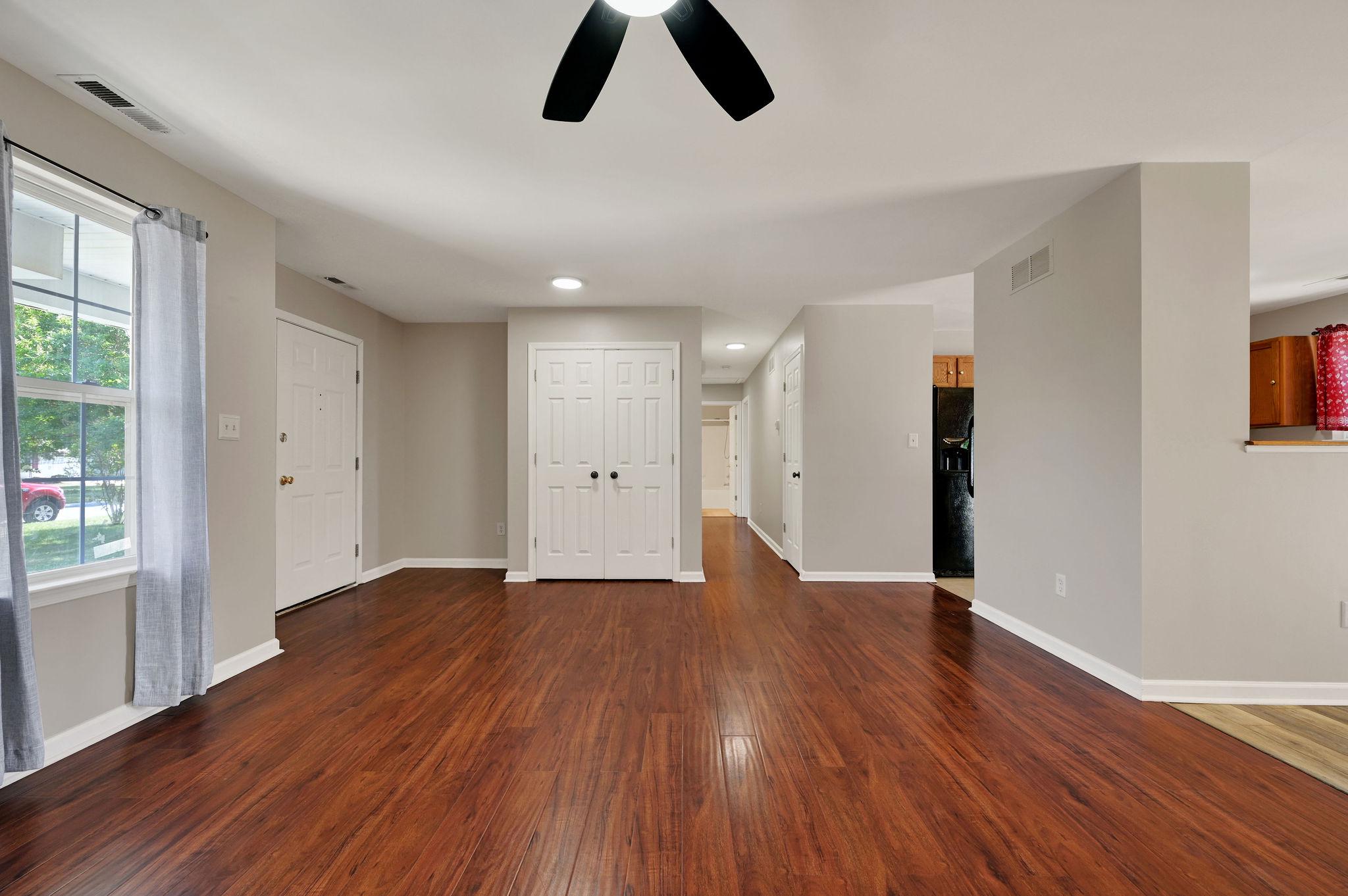 CHIMNEY HILL - Residential