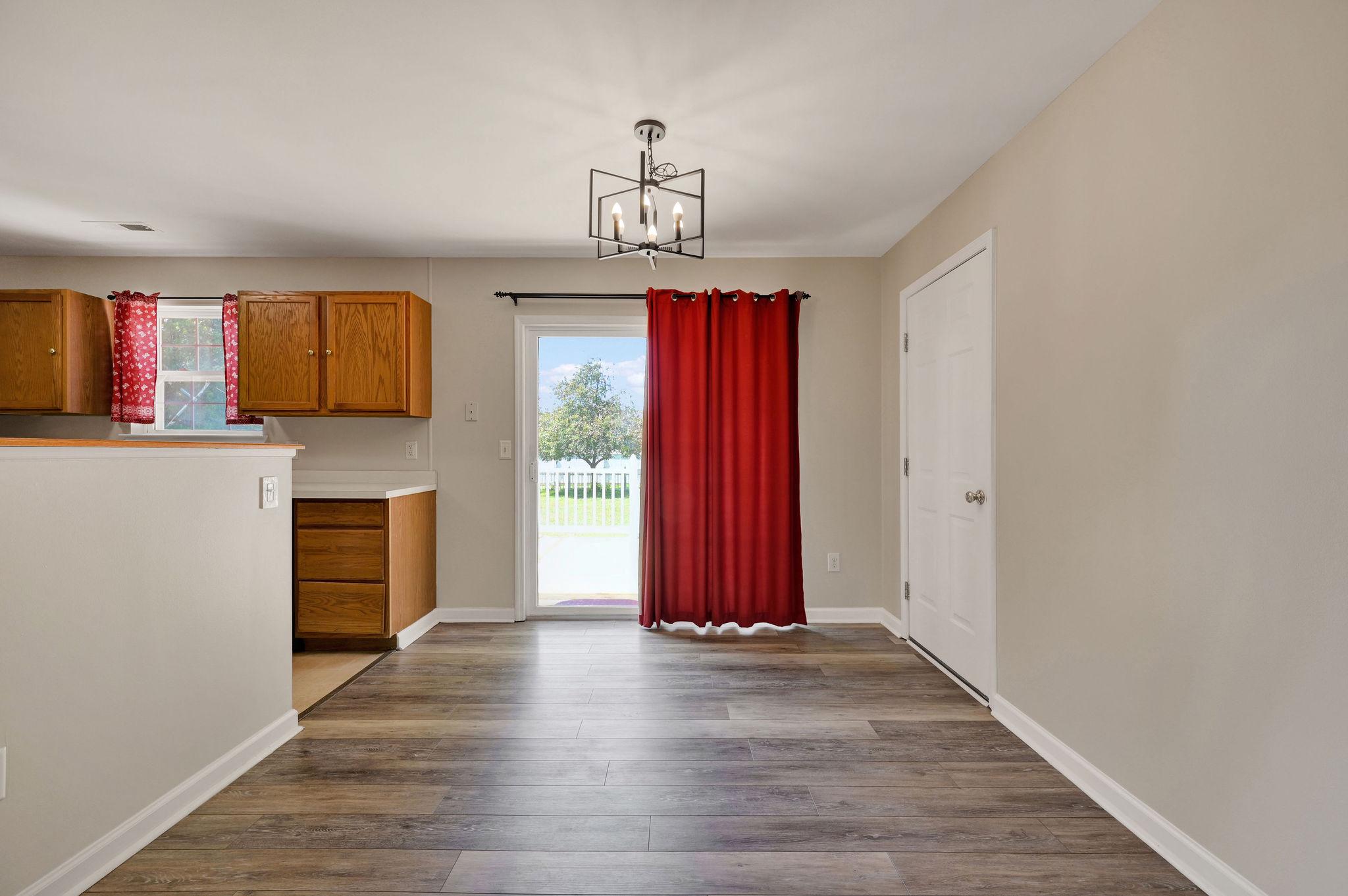 CHIMNEY HILL - Residential