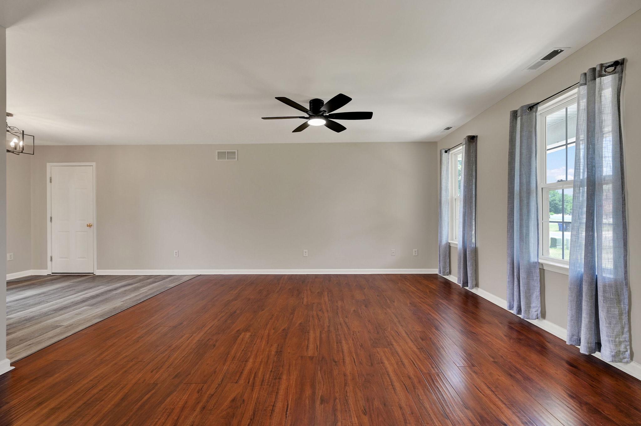 CHIMNEY HILL - Residential