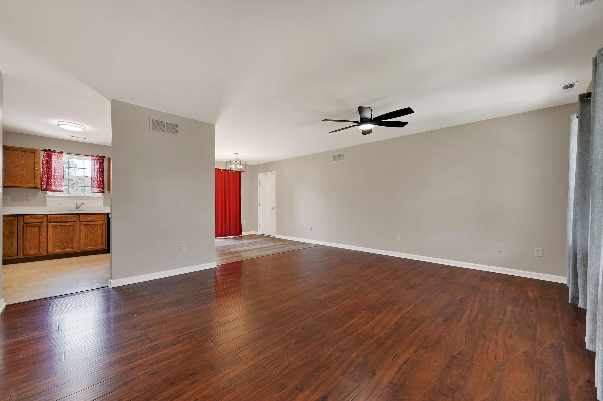 CHIMNEY HILL - Residential