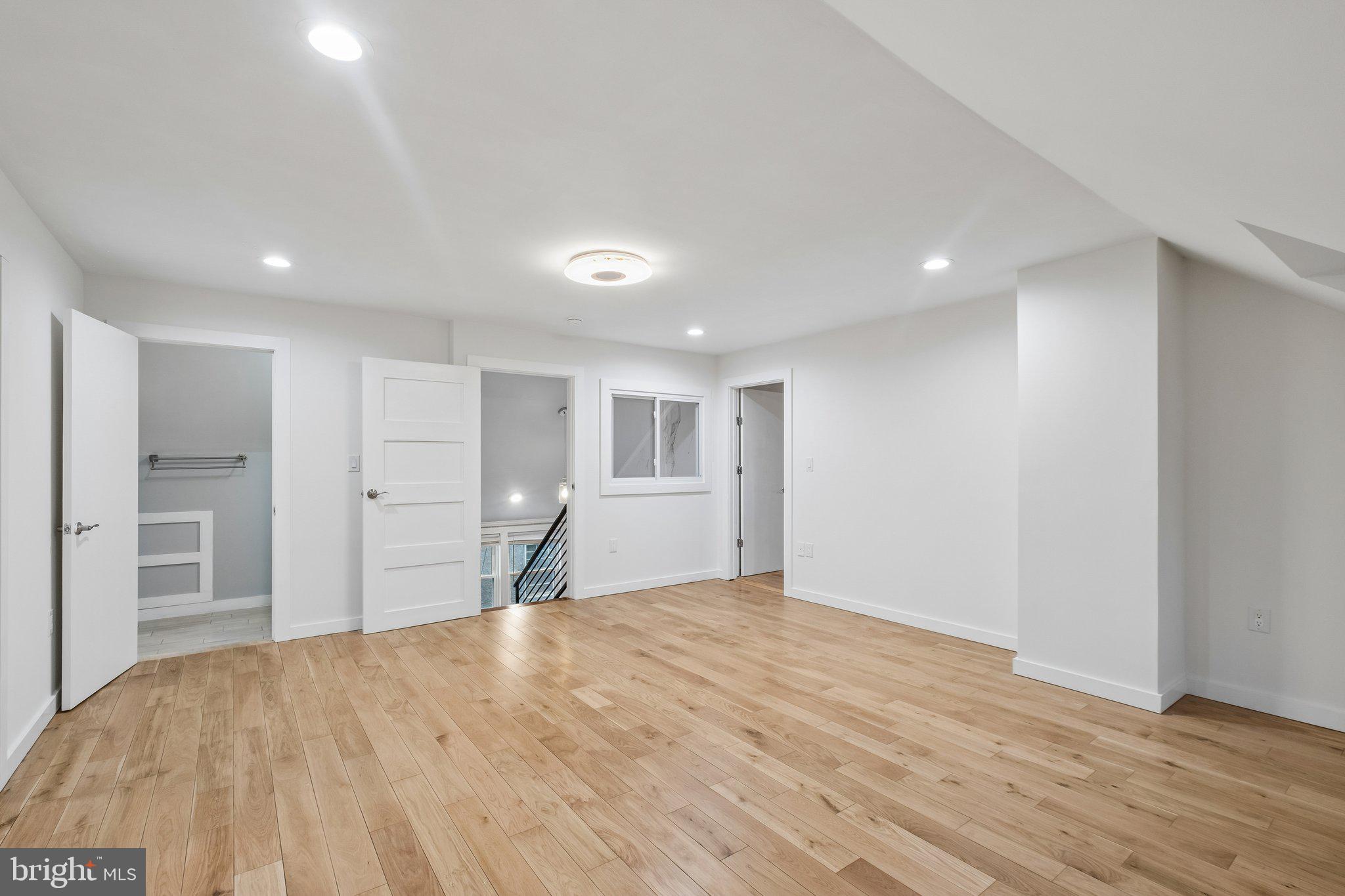 OVERBROOK - Residential