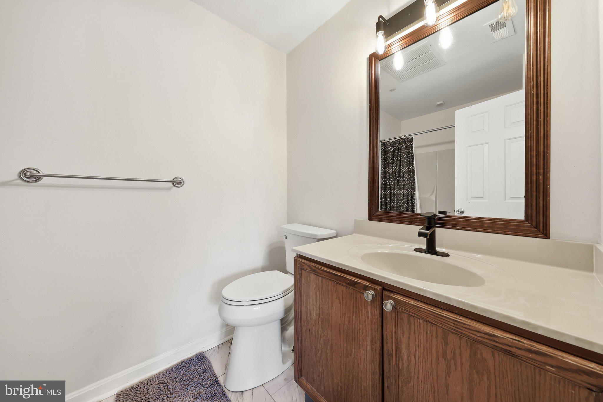 LAKETREE - Residential