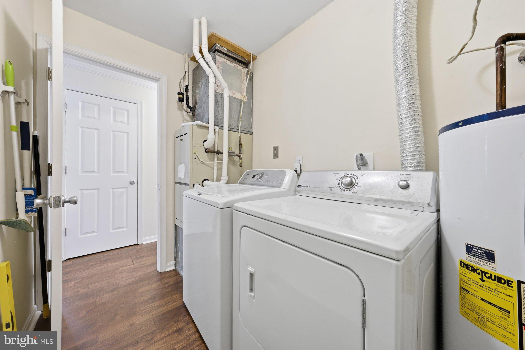 LAKETREE - Residential