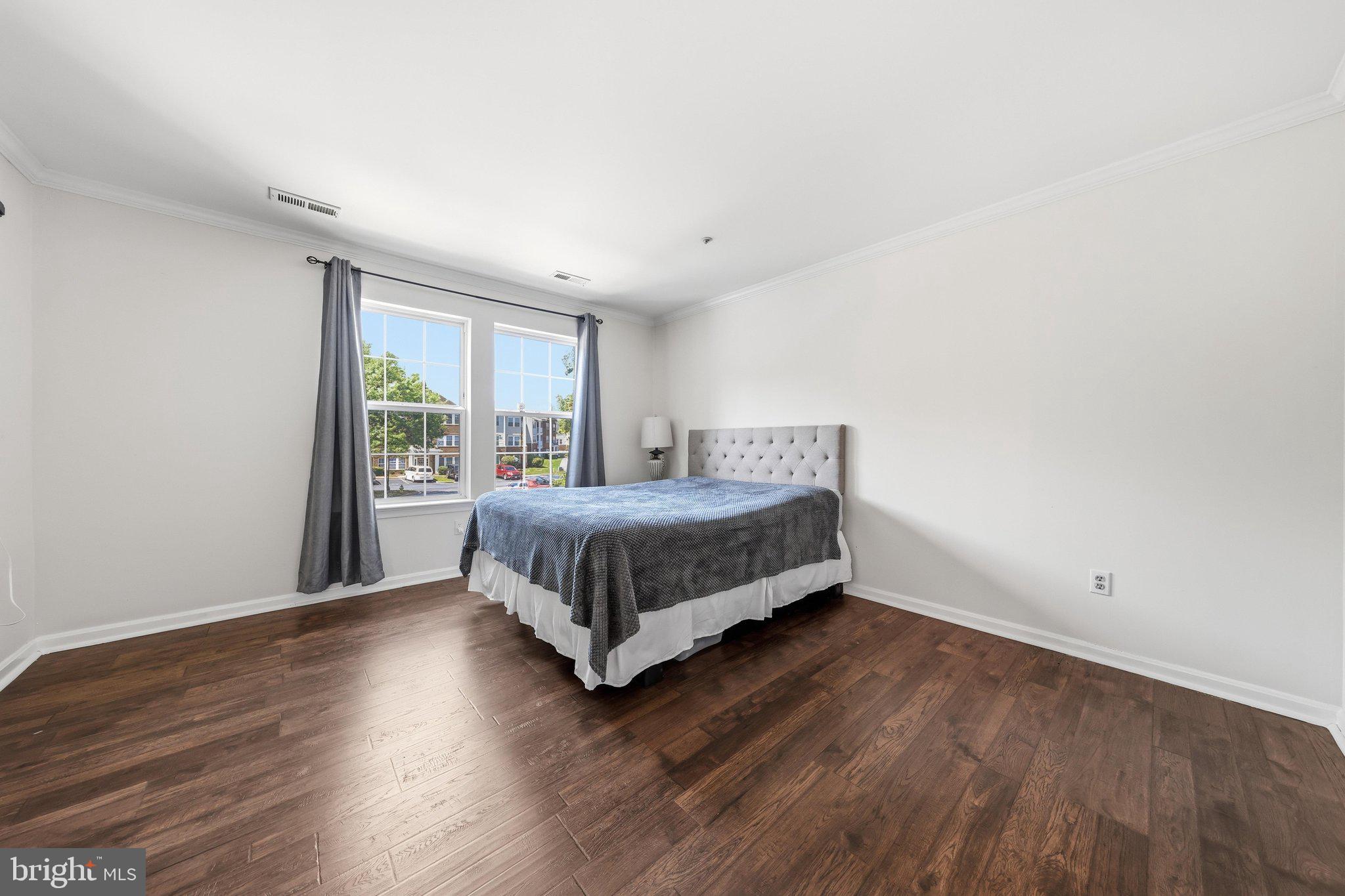 LAKETREE - Residential