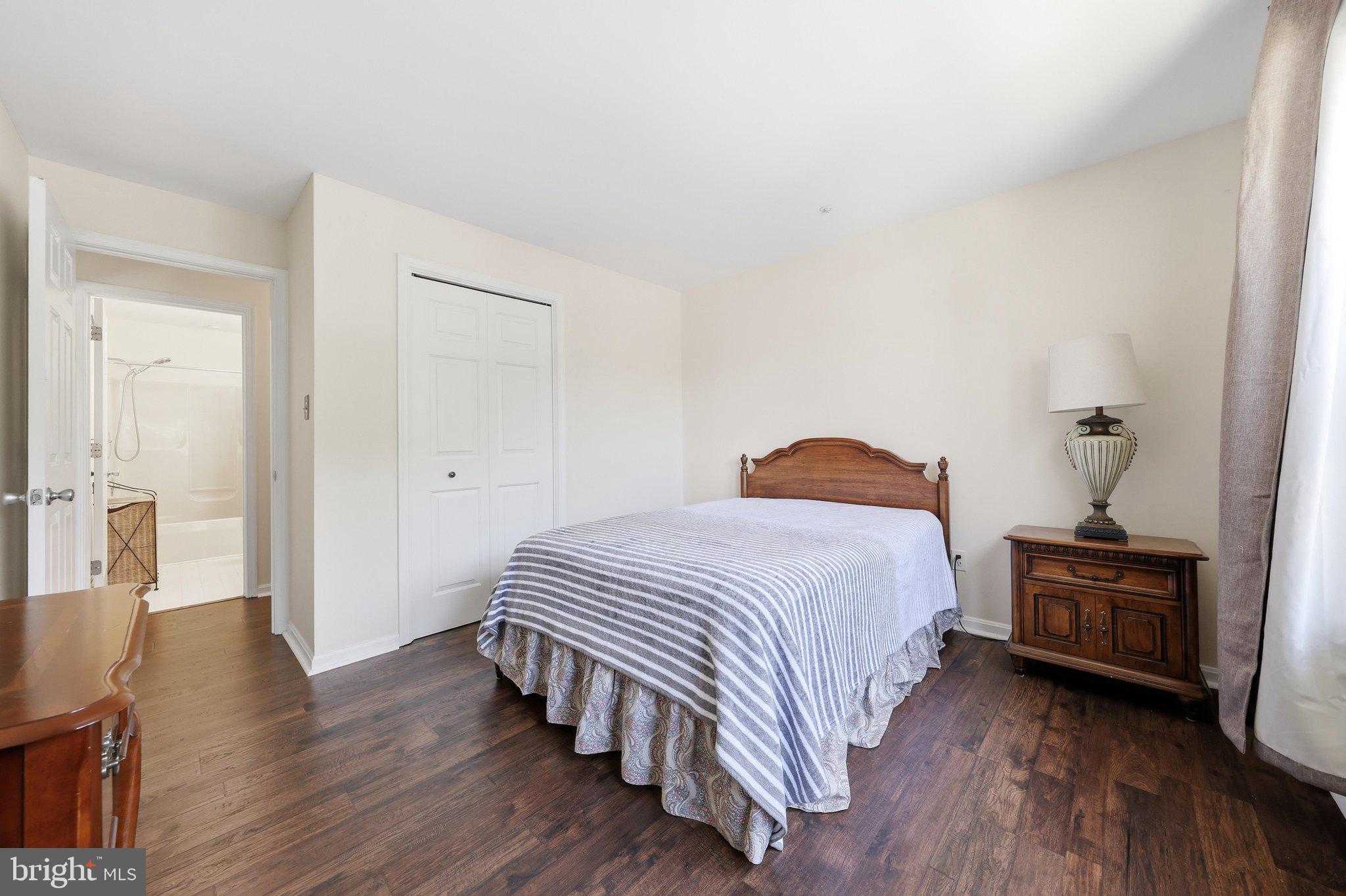 LAKETREE - Residential
