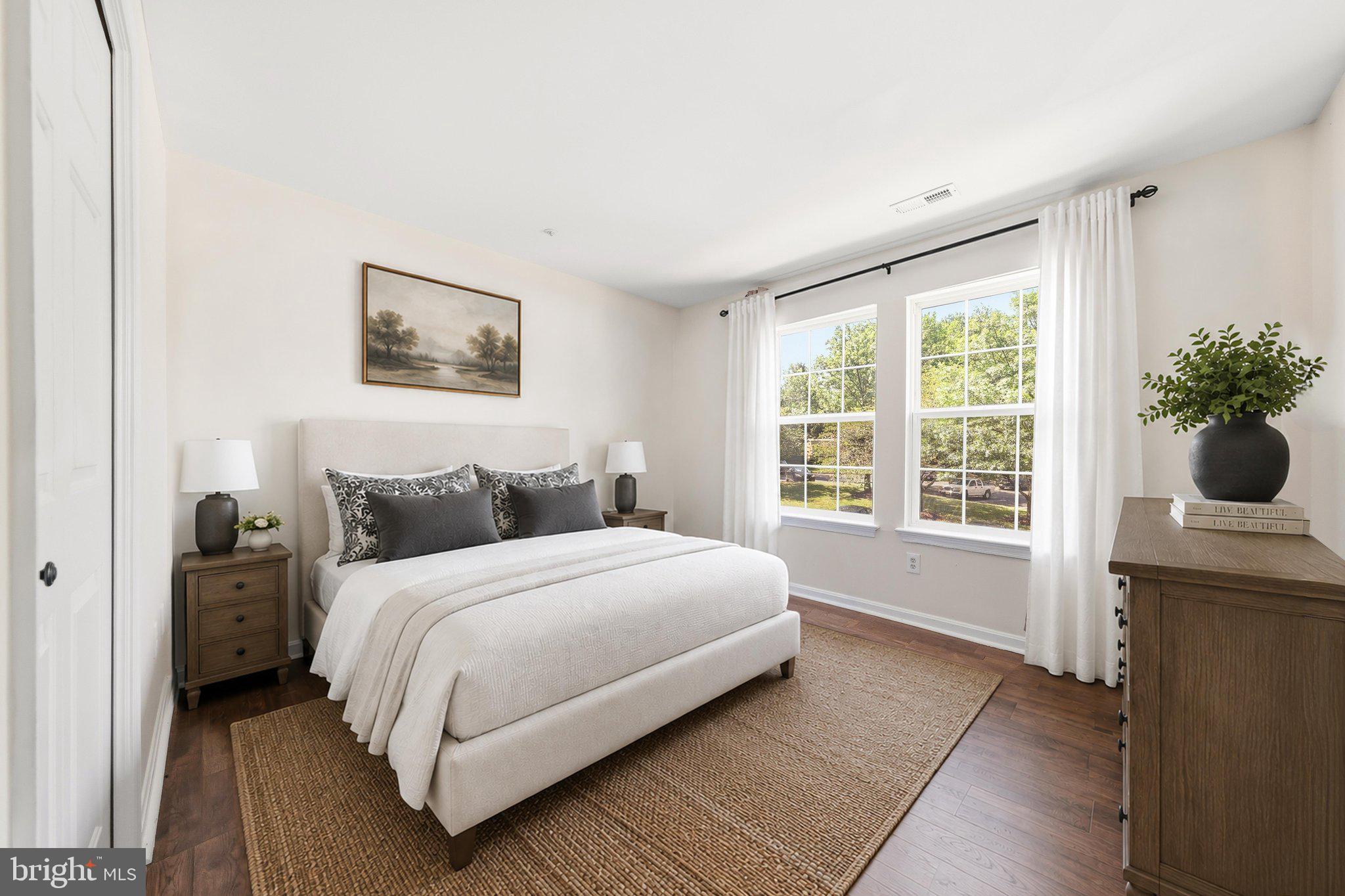 LAKETREE - Residential