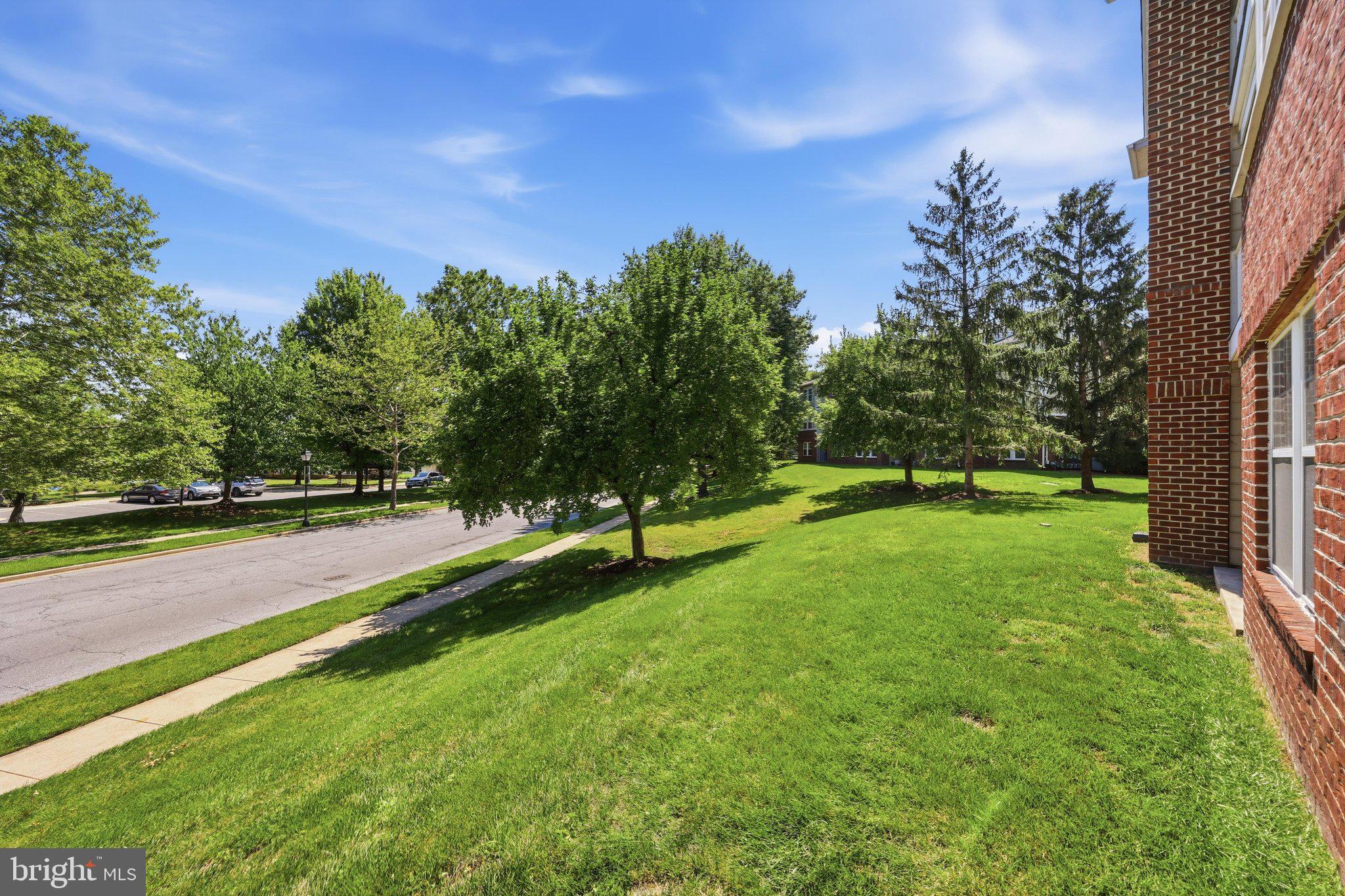 LAKETREE - Residential
