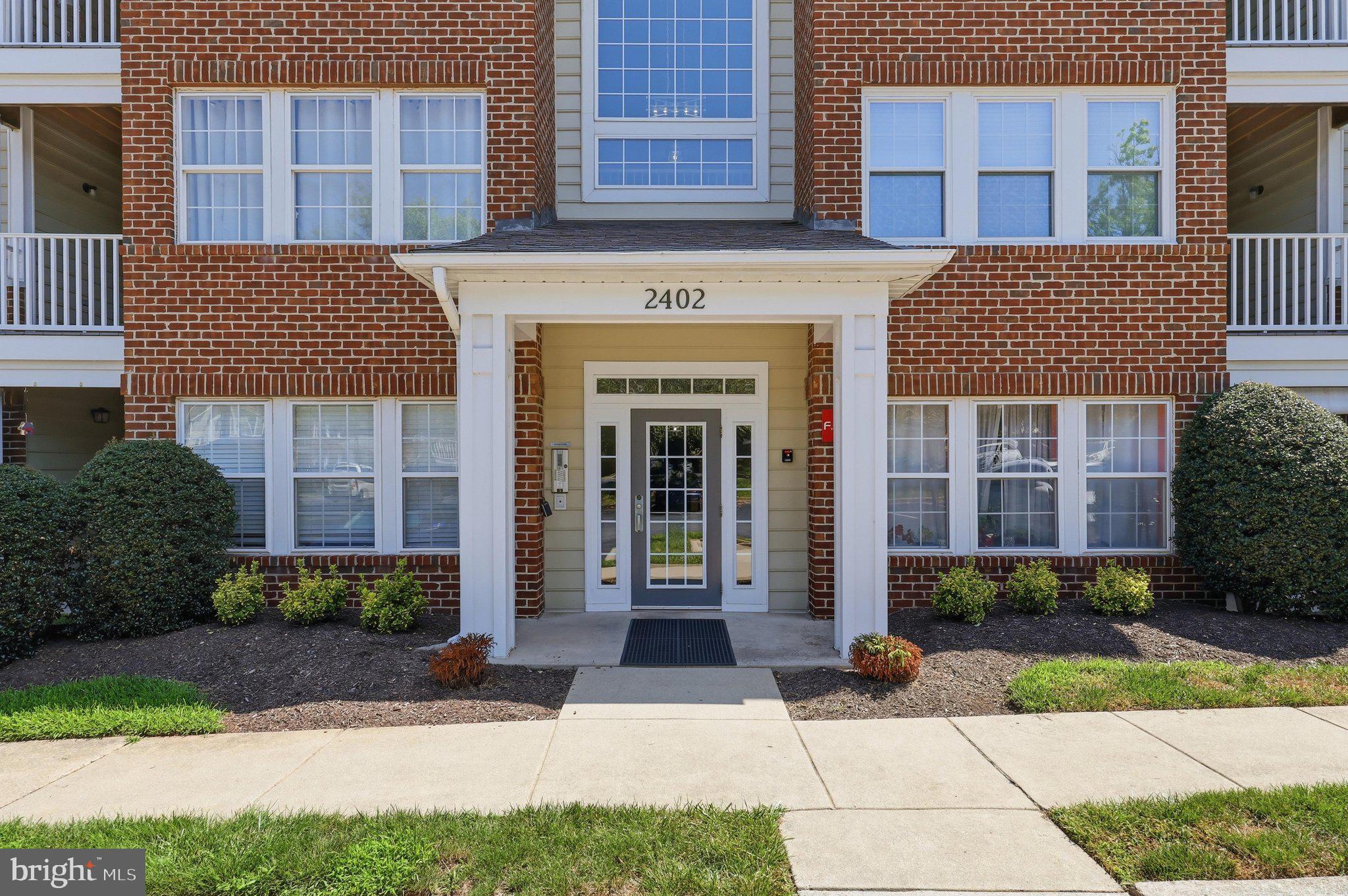 LAKETREE - Residential