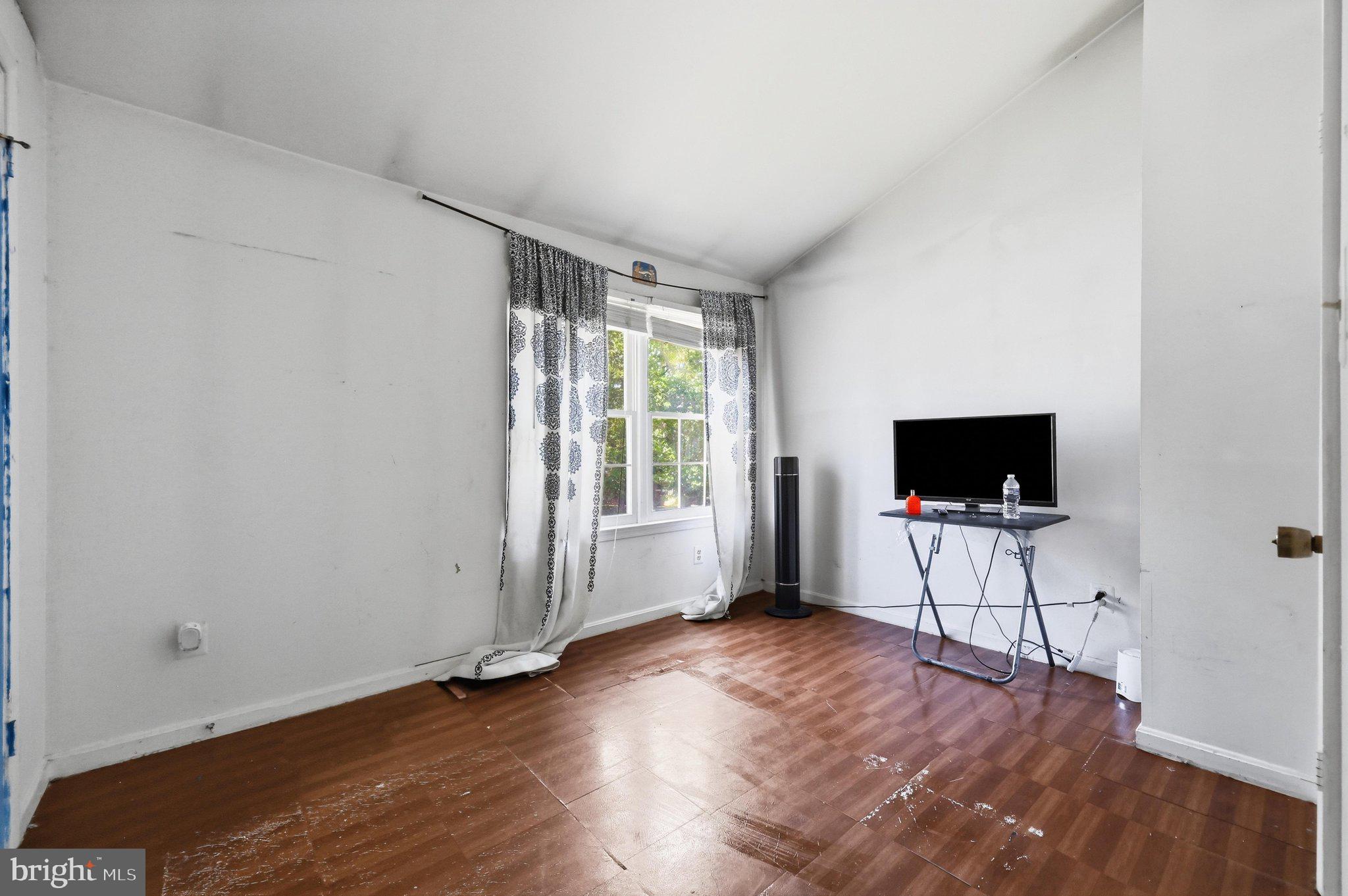 SUFFOLK PLACE - Residential