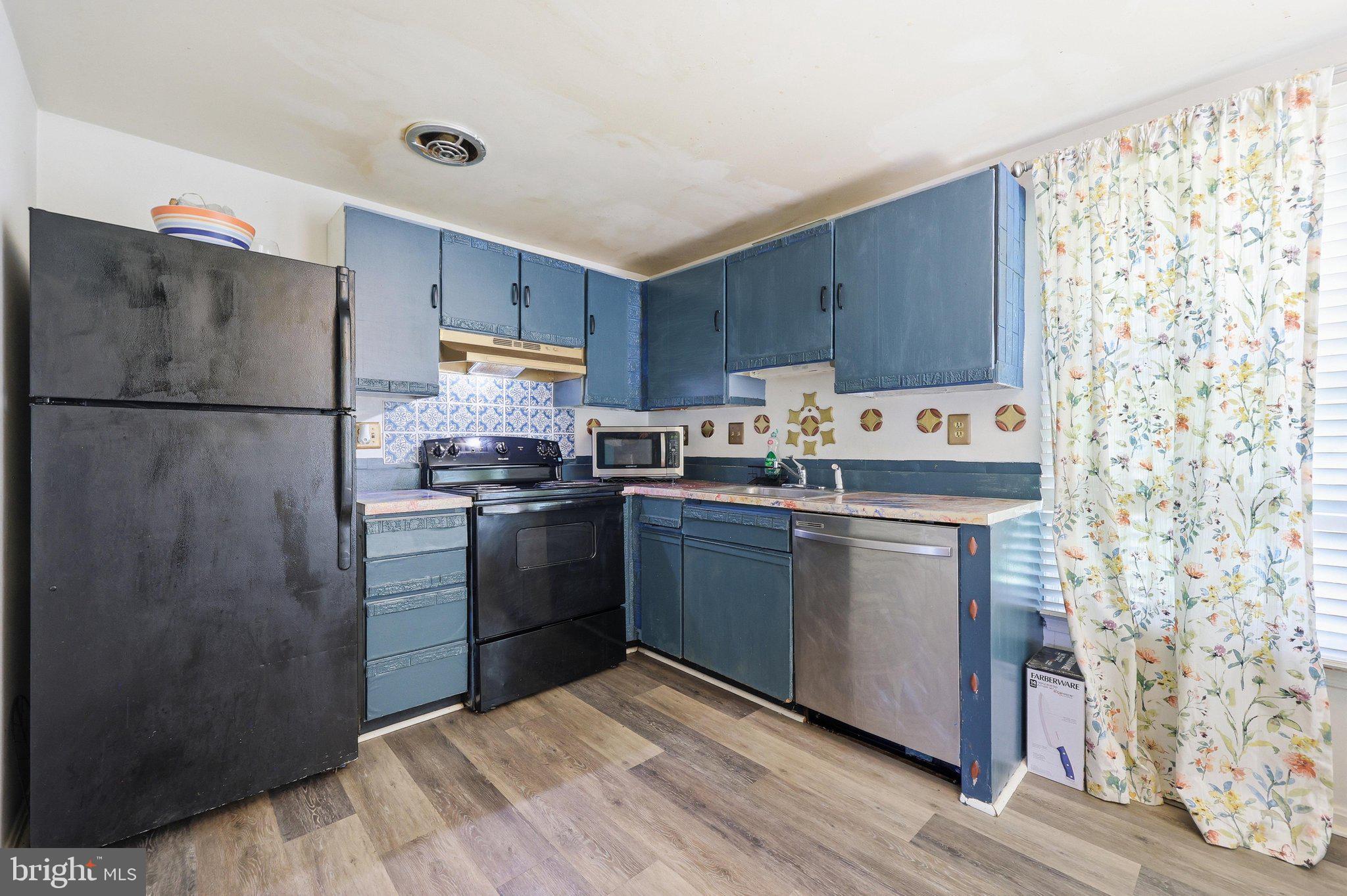 SUFFOLK PLACE - Residential