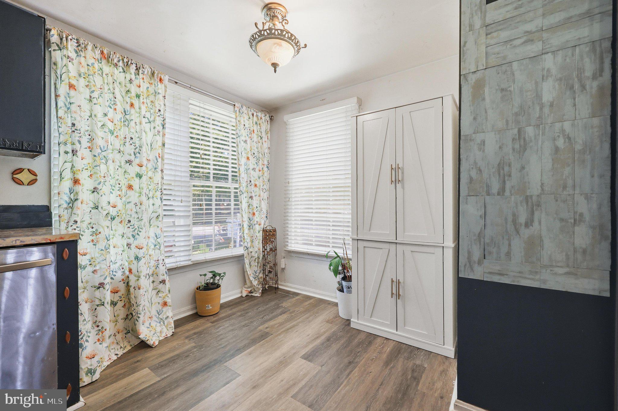 SUFFOLK PLACE - Residential