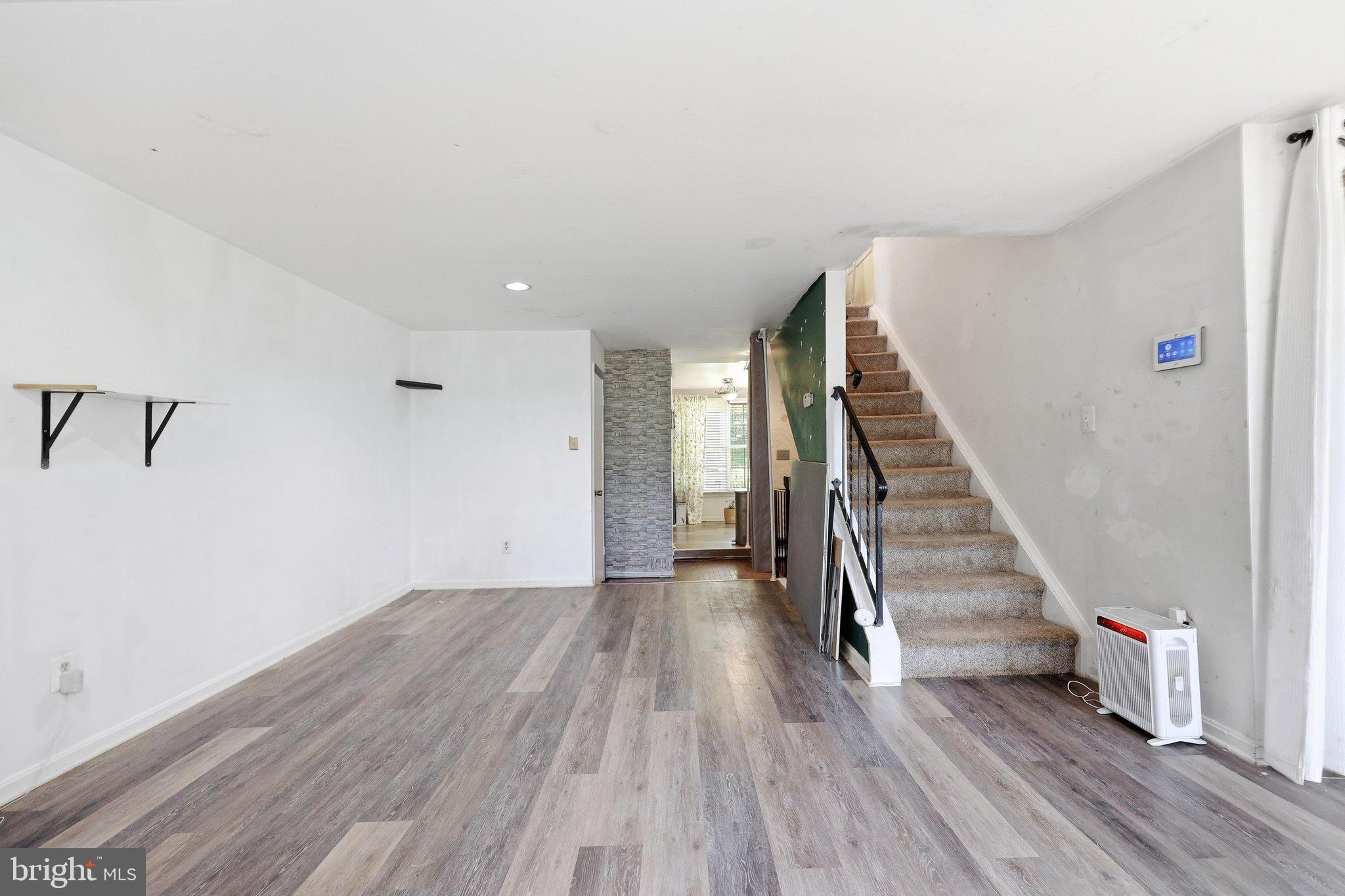 SUFFOLK PLACE - Residential