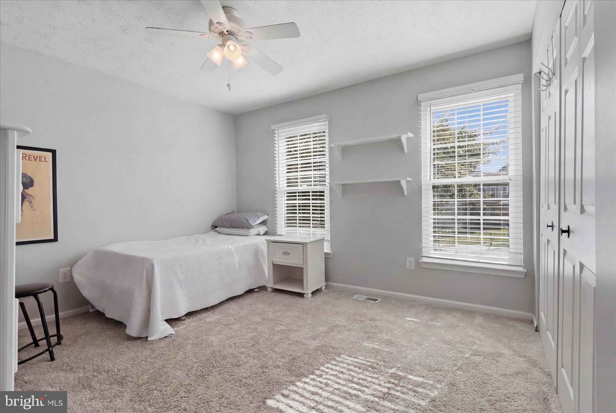 ROBIN MEADOWS - Residential