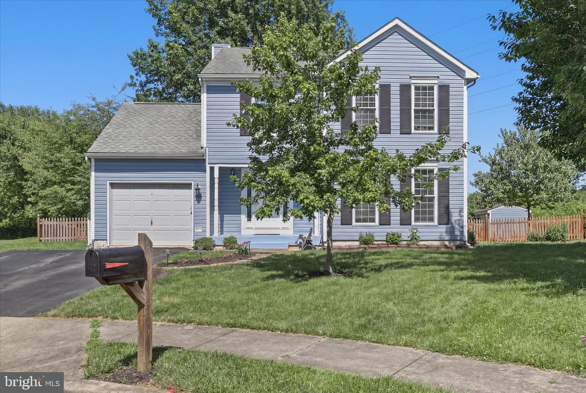 ROBIN MEADOWS - Residential