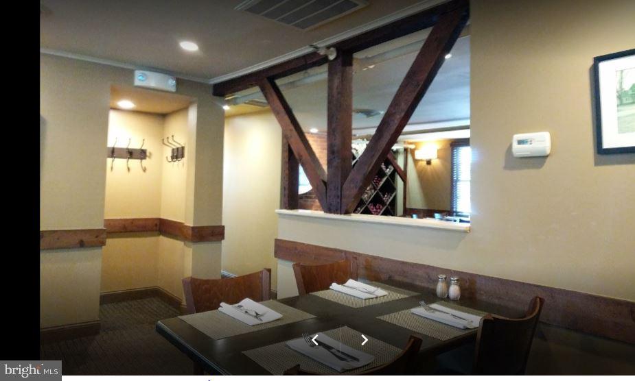 OLNEY - Commercial Sale