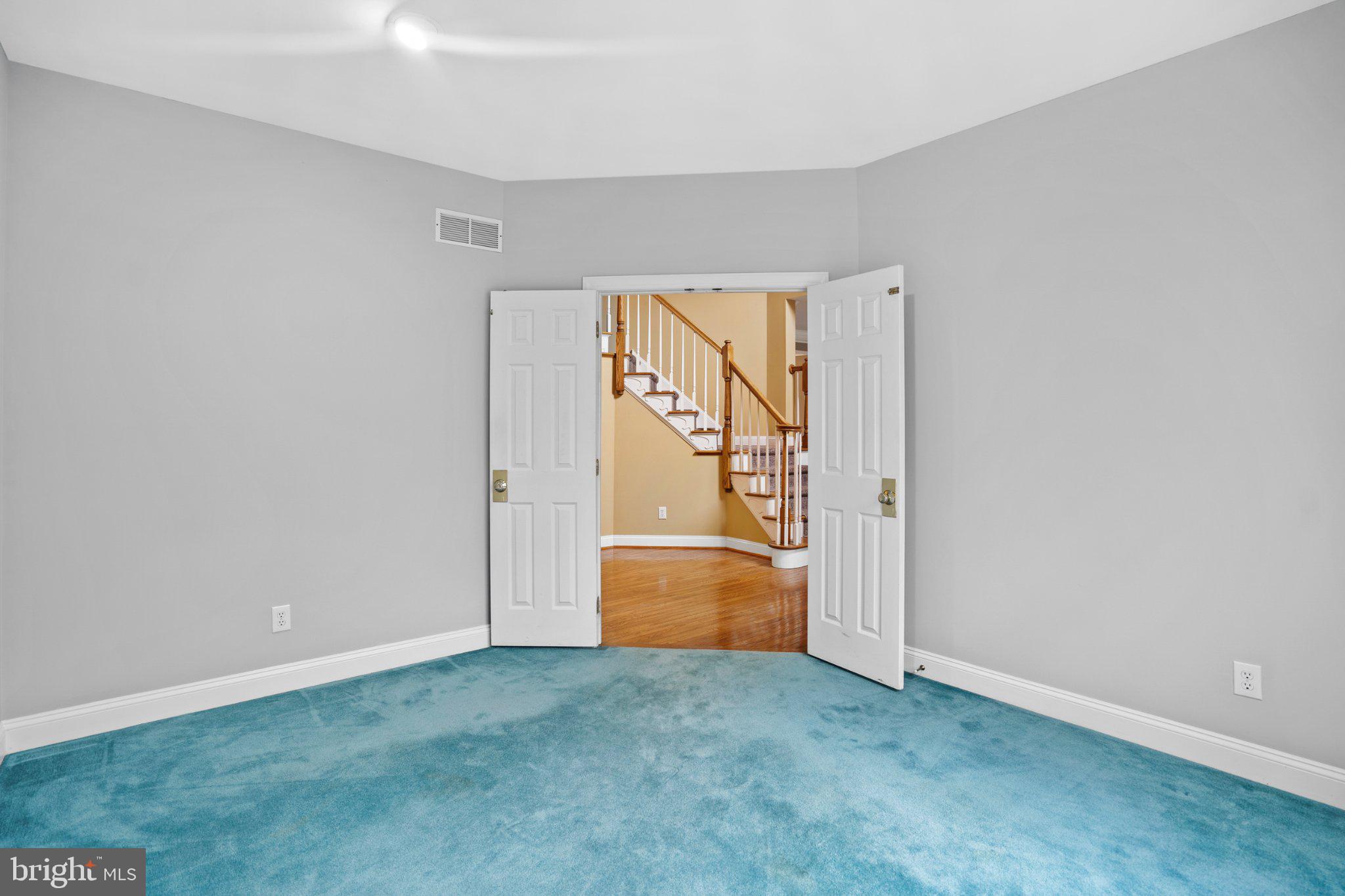 OAKS OF BUCKINGHAM - Residential