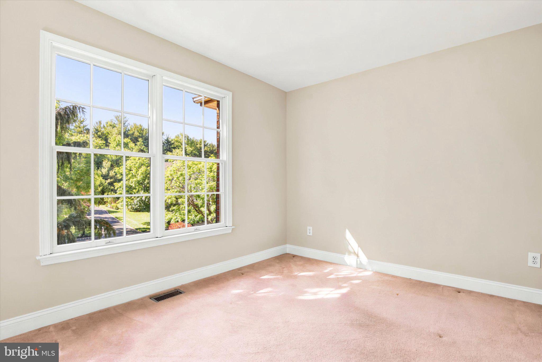OAKS OF BUCKINGHAM - Residential