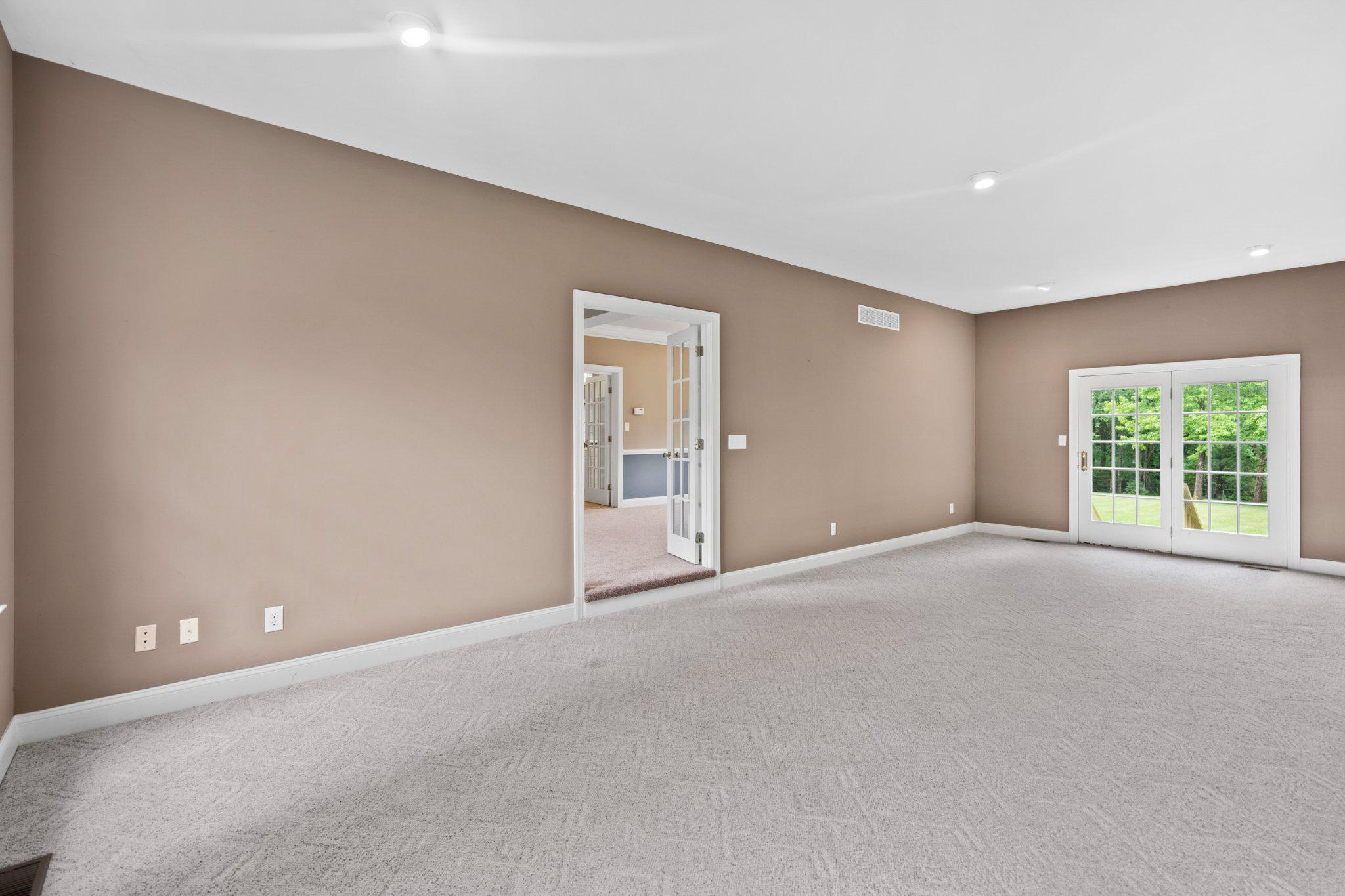OAKS OF BUCKINGHAM - Residential