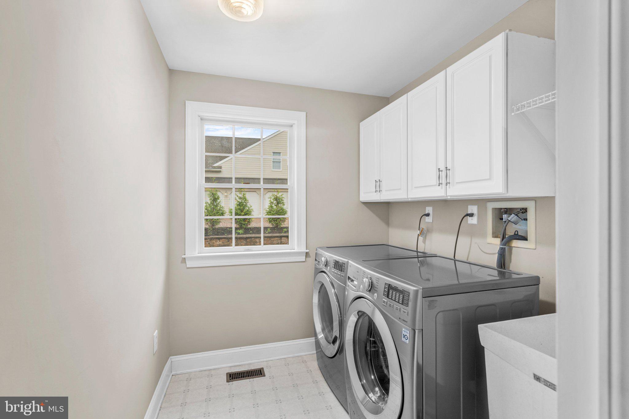 OAKS OF BUCKINGHAM - Residential