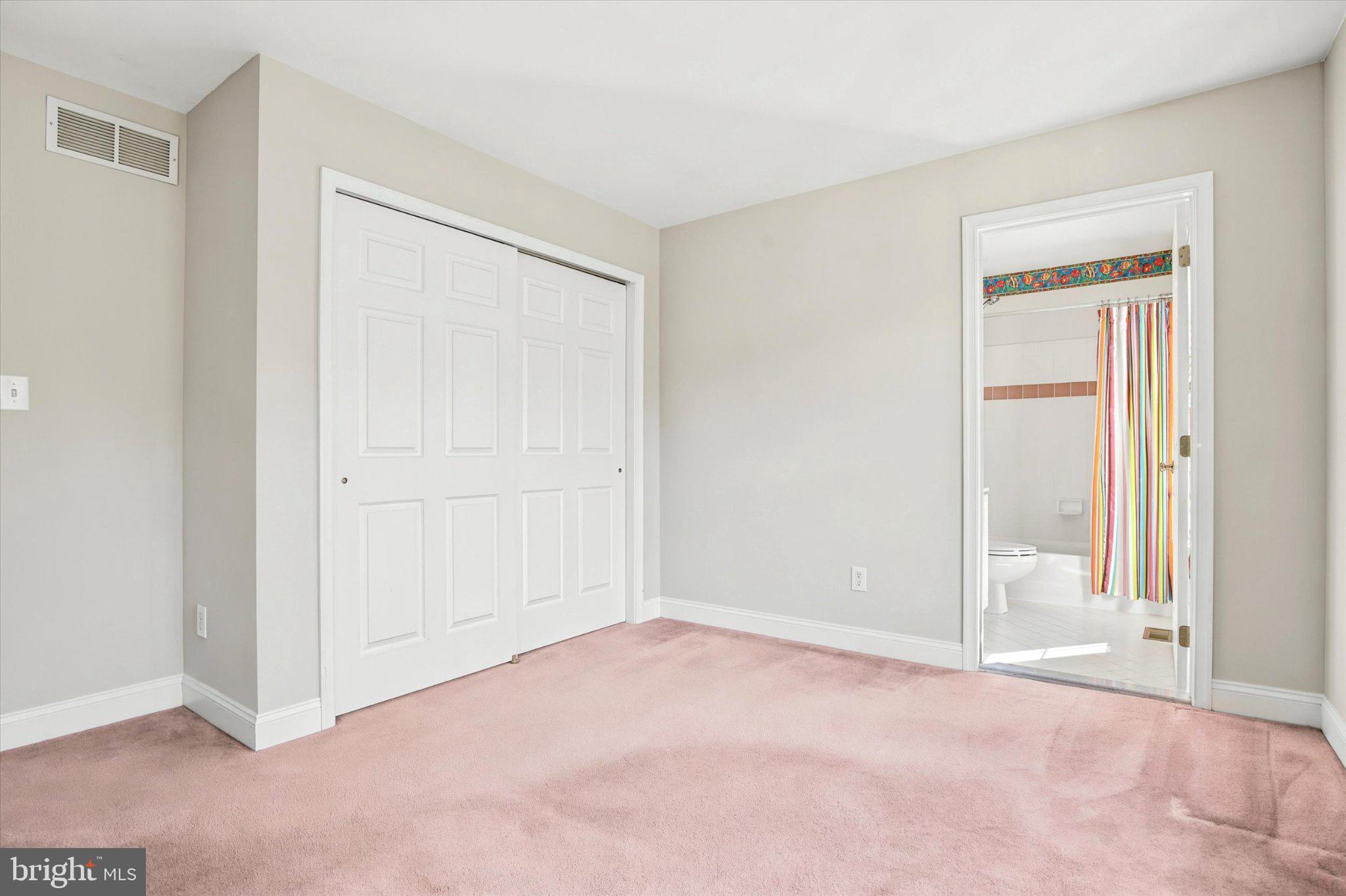 OAKS OF BUCKINGHAM - Residential