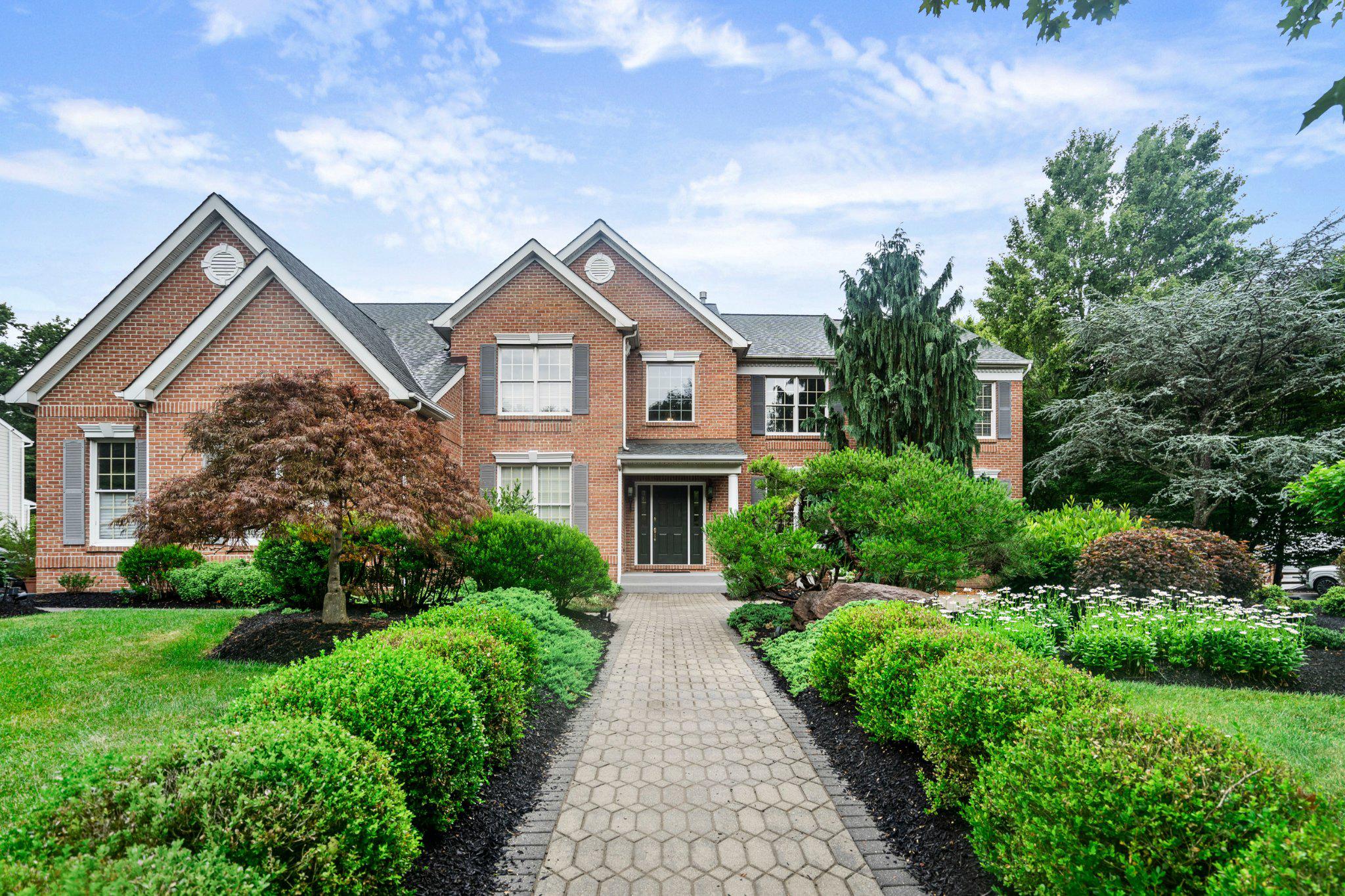 OAKS OF BUCKINGHAM - Residential