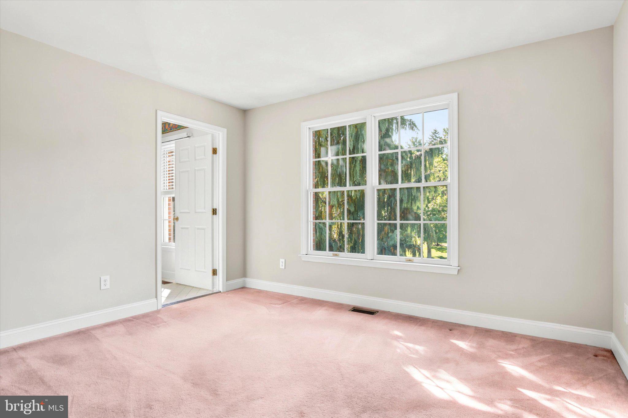 OAKS OF BUCKINGHAM - Residential