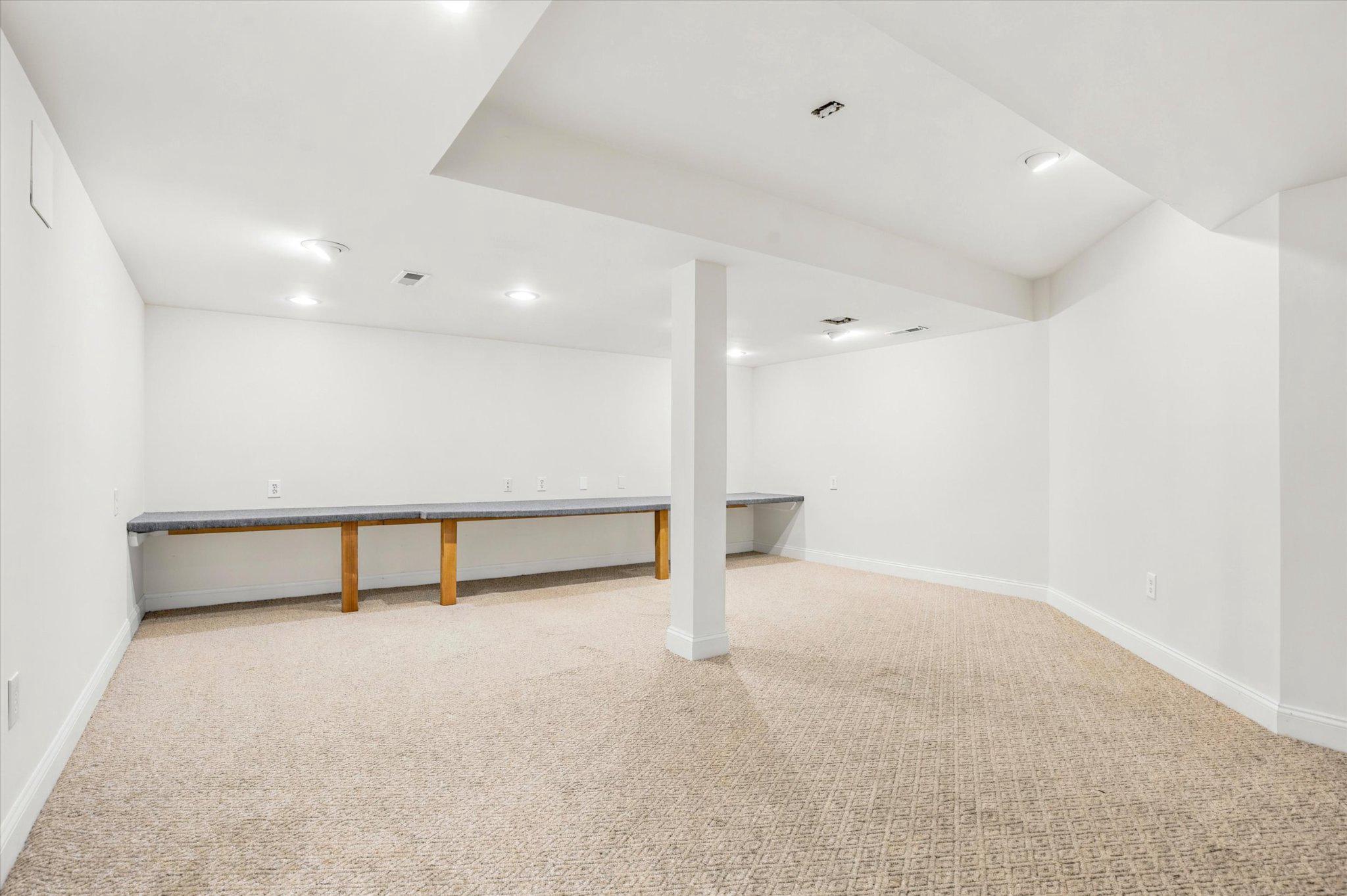 OAKS OF BUCKINGHAM - Residential
