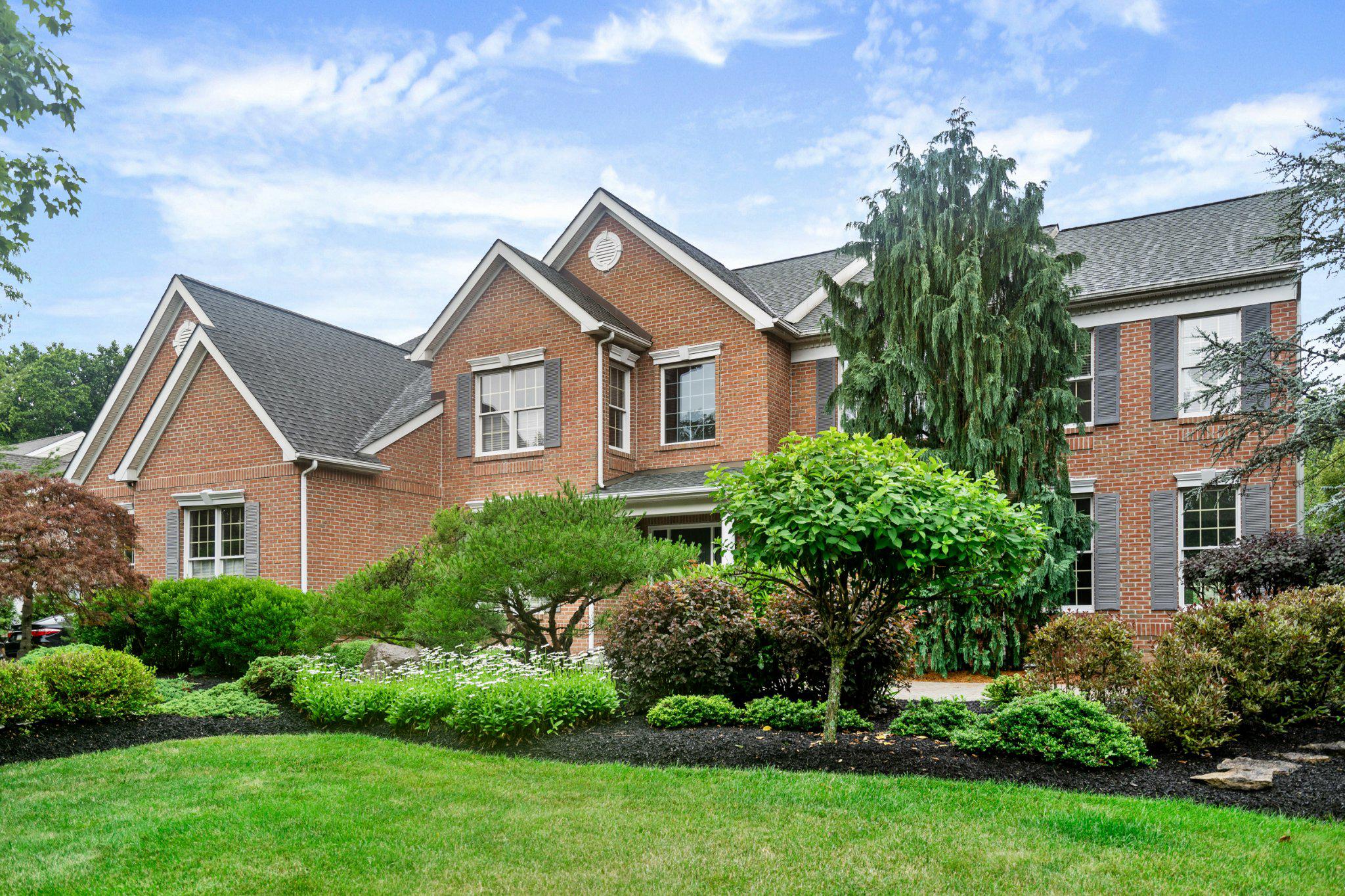 OAKS OF BUCKINGHAM - Residential