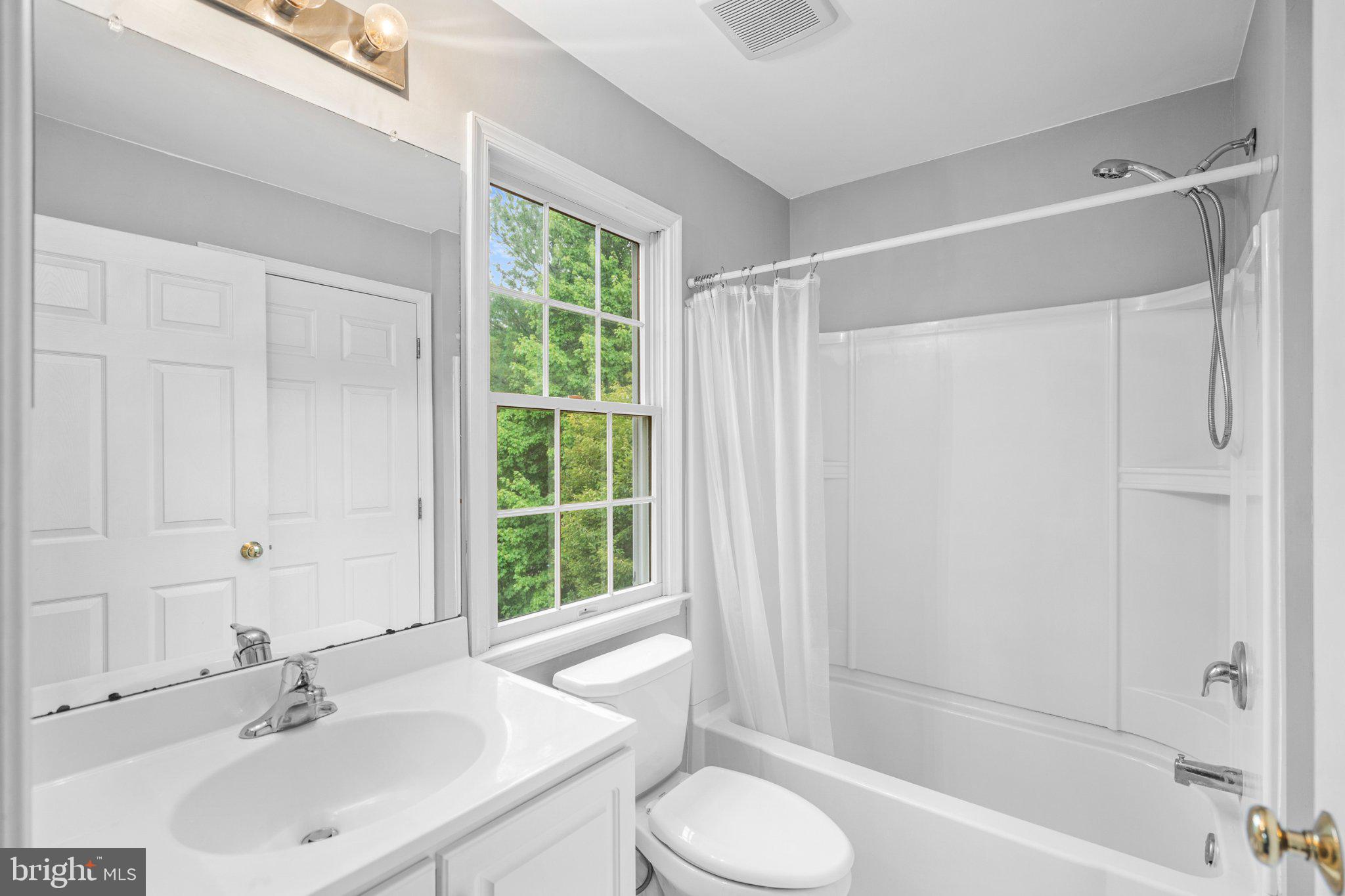 OAKS OF BUCKINGHAM - Residential
