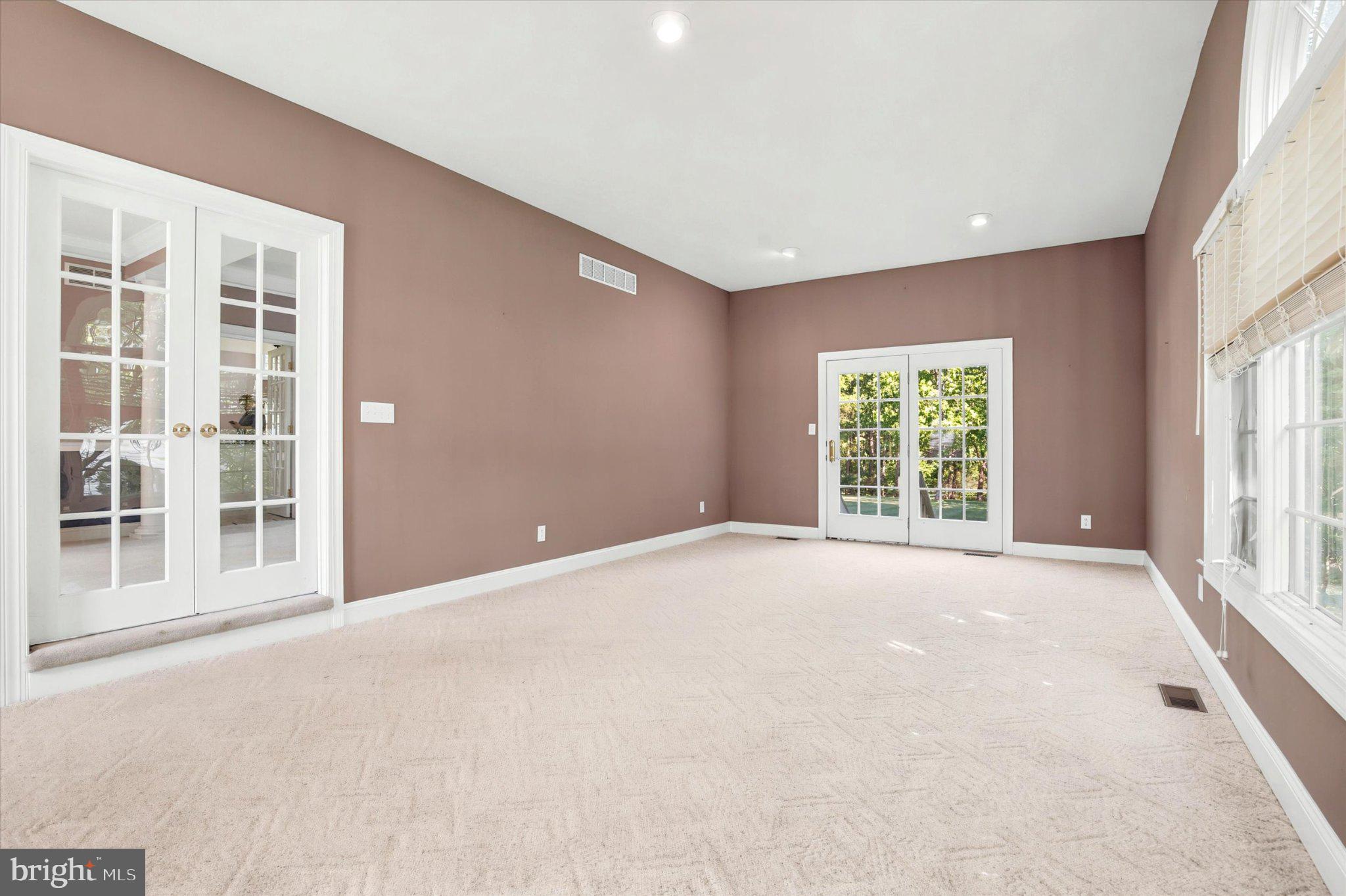 OAKS OF BUCKINGHAM - Residential