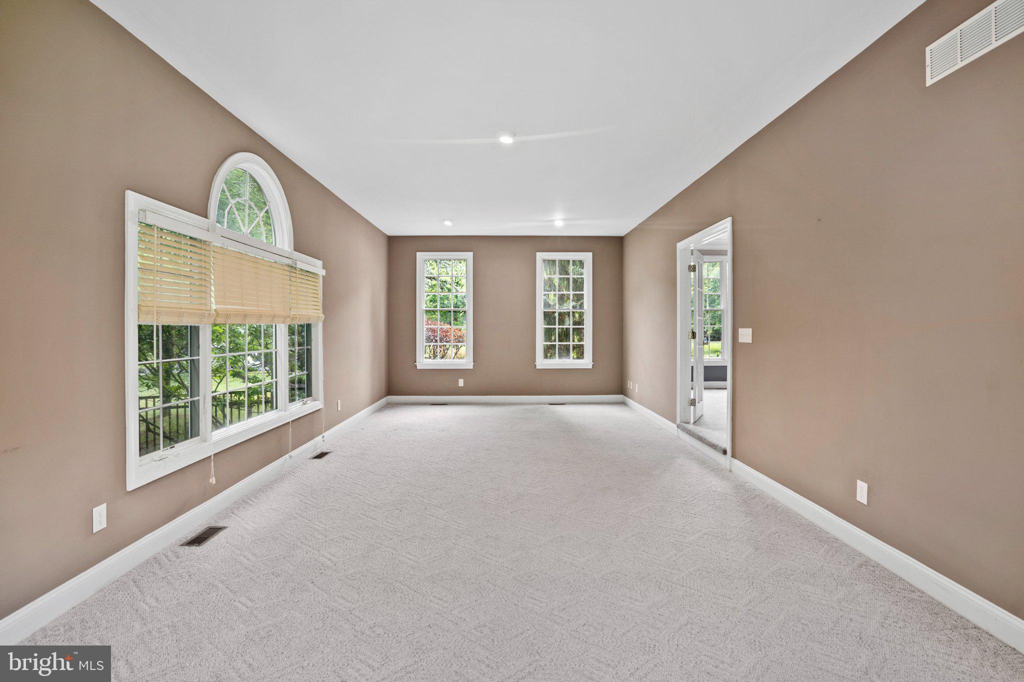 OAKS OF BUCKINGHAM - Residential