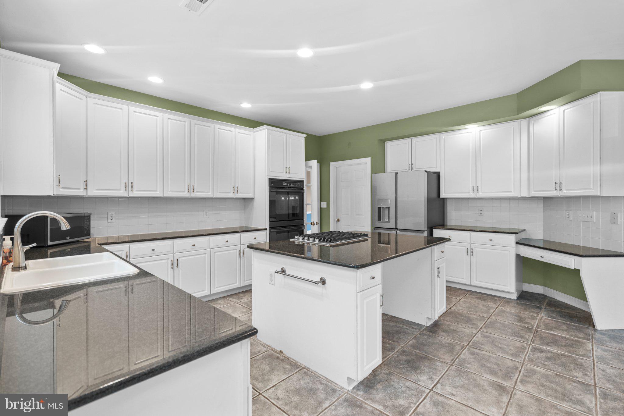 OAKS OF BUCKINGHAM - Residential