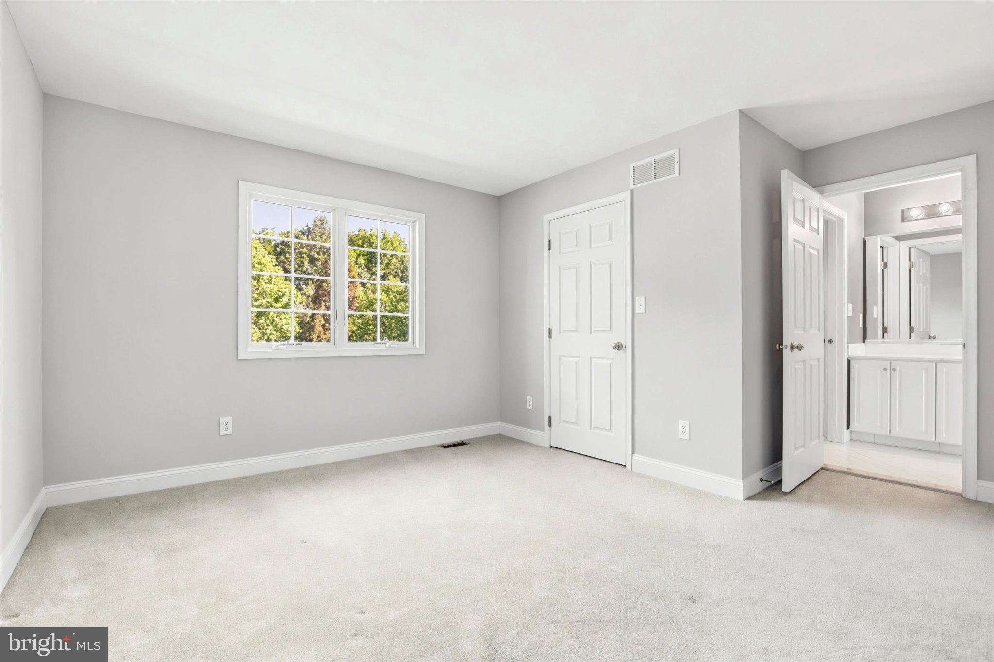 OAKS OF BUCKINGHAM - Residential