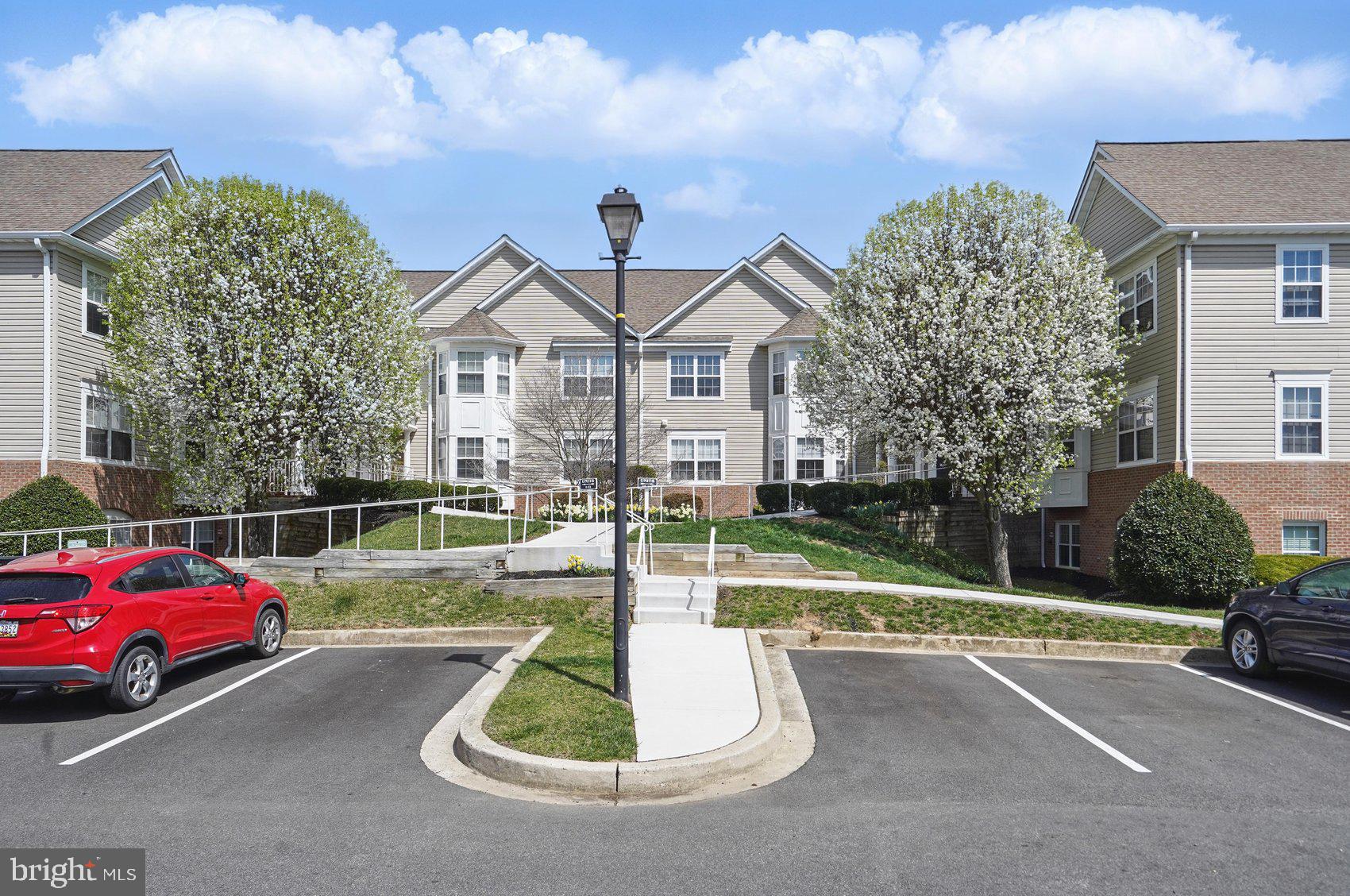 BAYLAND CONDO - Residential