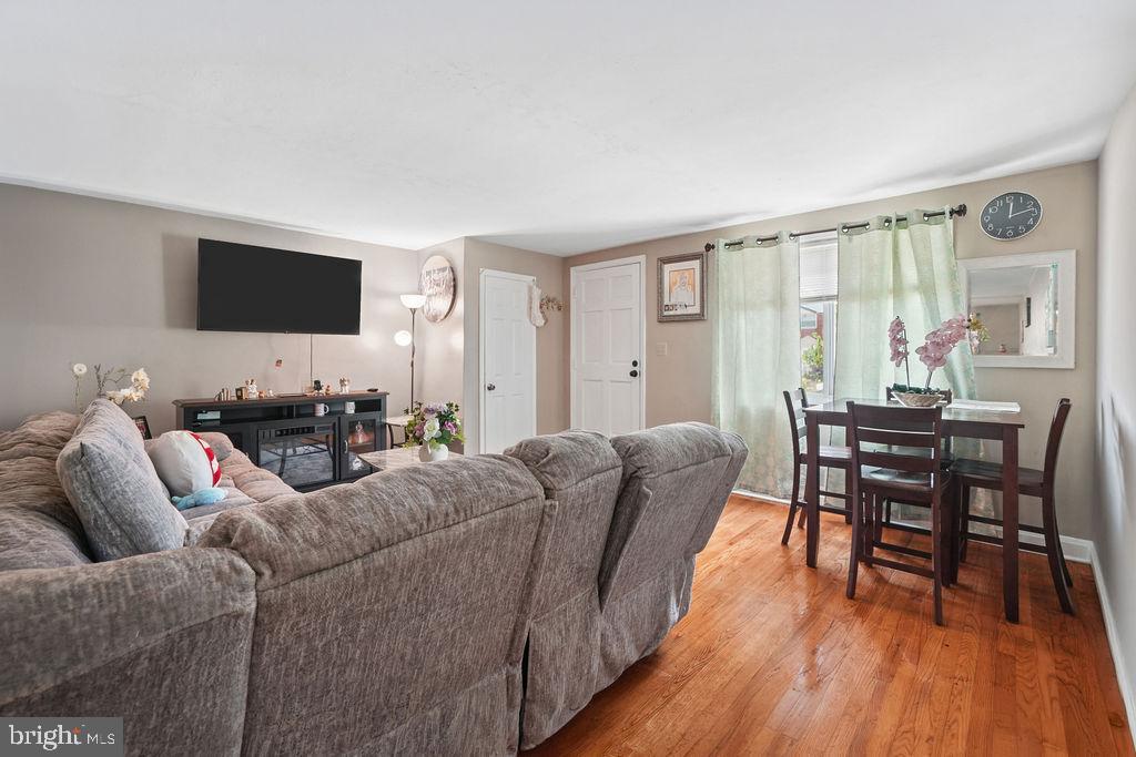EASTFIELD - Residential